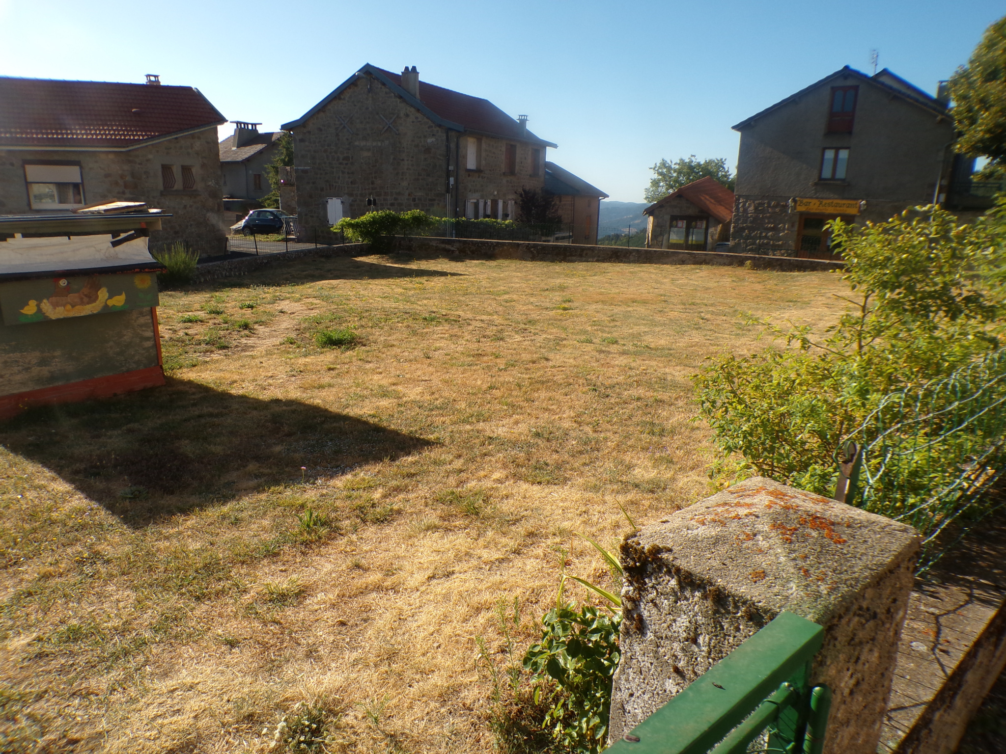 MAISON DE VILLAGE - 5 chambres de 167 m2 au coeur de Saint-Jeure-d'Andaure- Vue dégagée