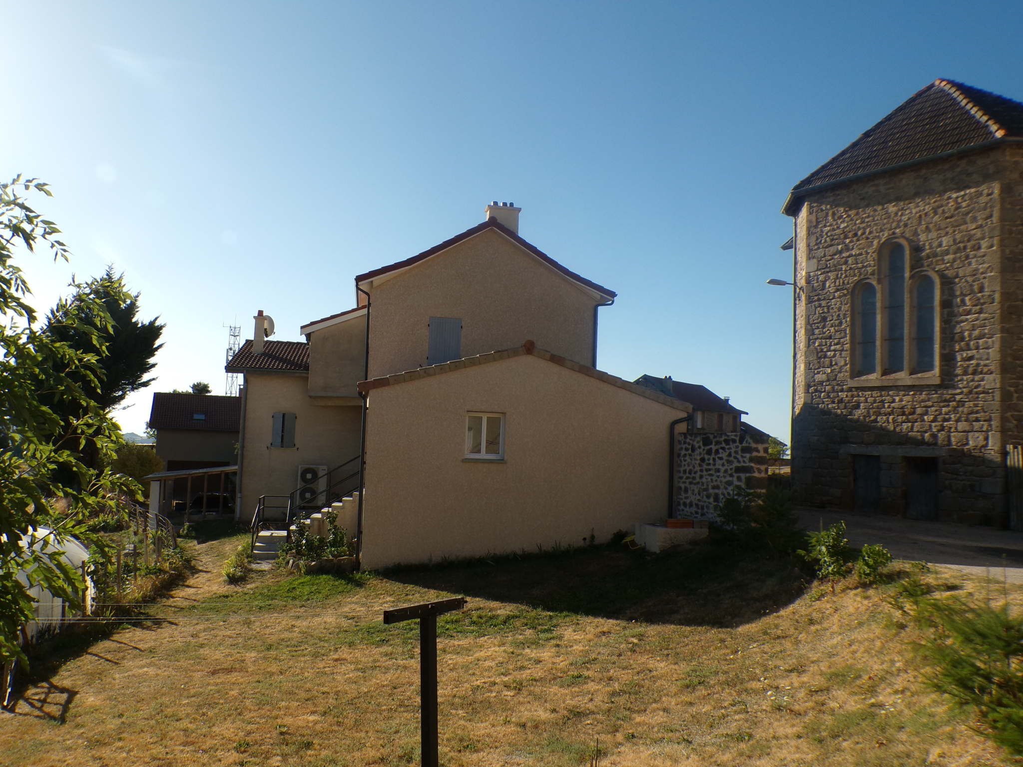 MAISON DE VILLAGE - 5 chambres de 167 m2 au coeur de Saint-Jeure-d'Andaure- Vue dégagée
