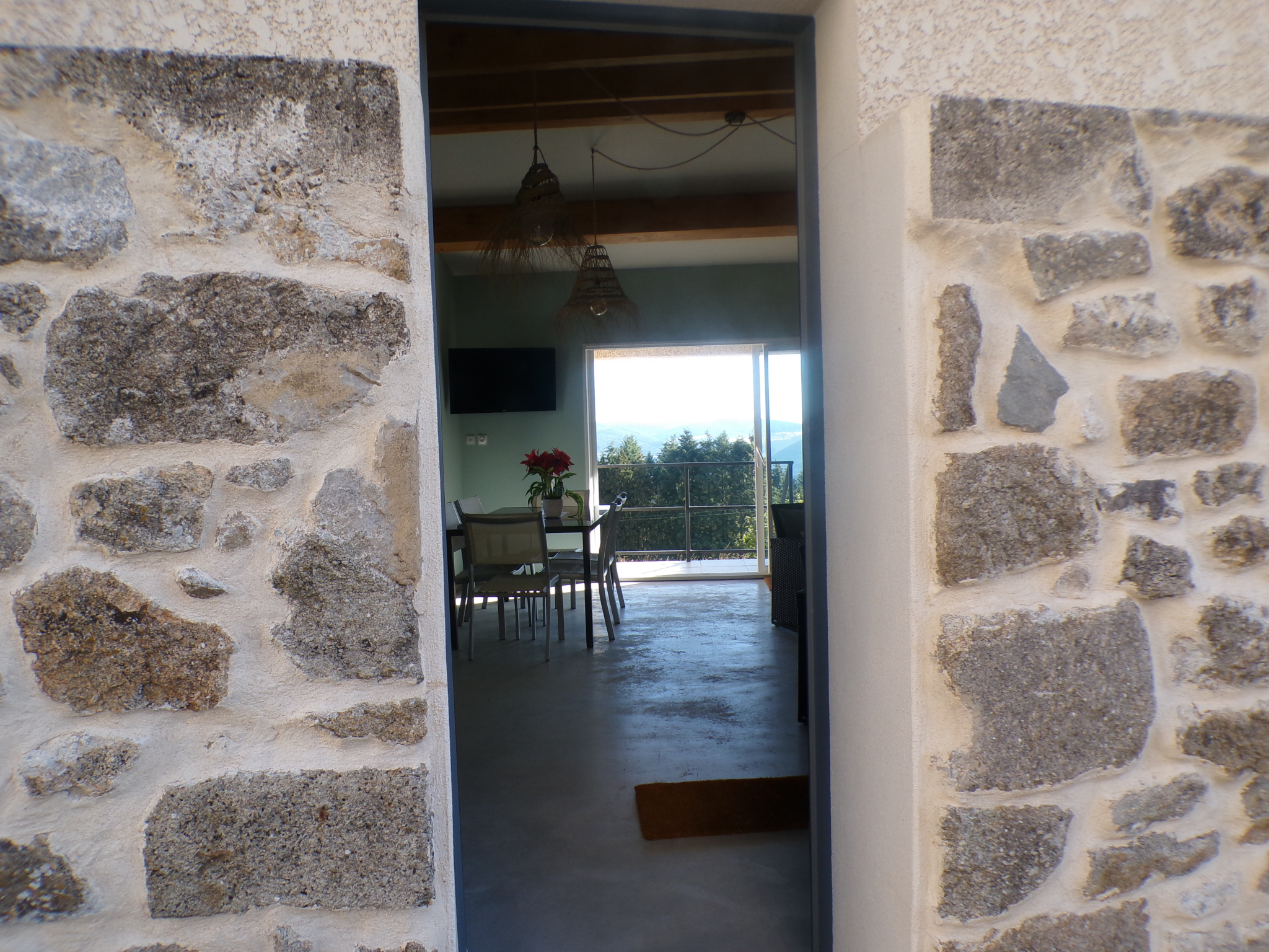 MAISON DE VILLAGE - 5 chambres de 167 m2 au coeur de Saint-Jeure-d'Andaure- Vue dégagée