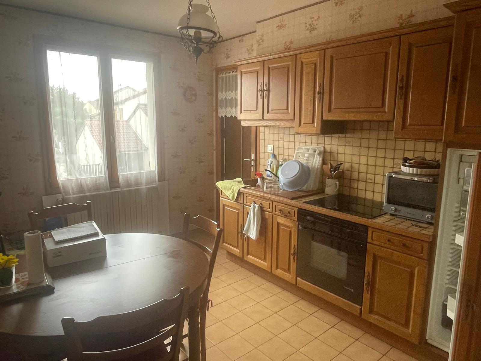 Jolie petite maison avec 300m de terrain attenant