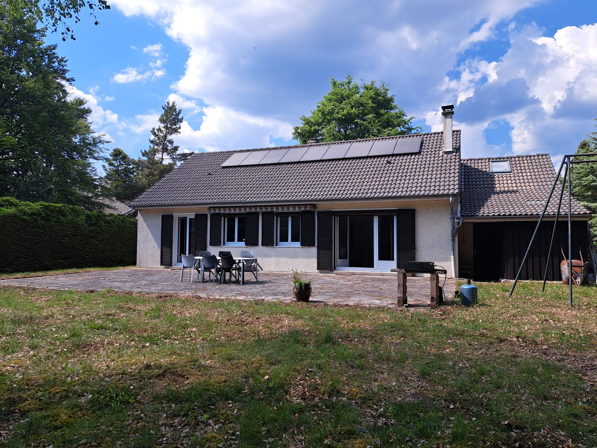 Chambon sur lignon petite maison sur 1385 m2 de terrain