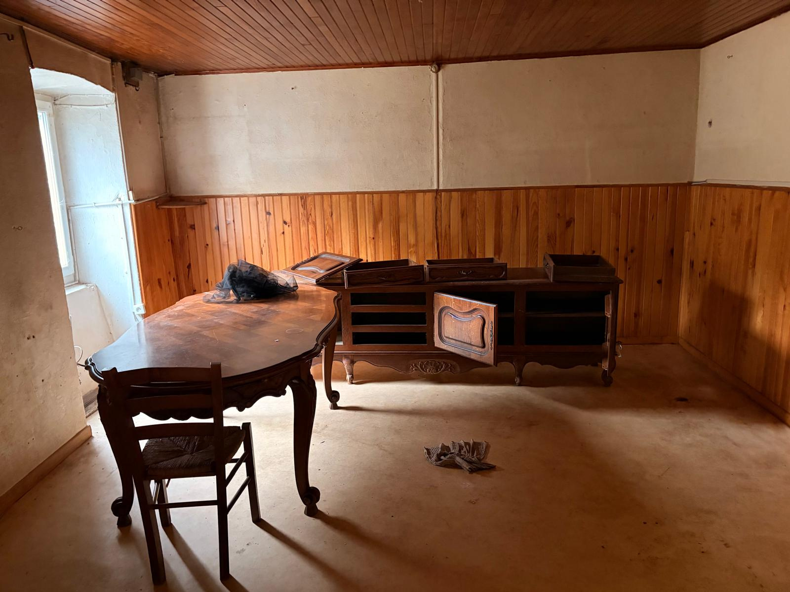 Maison en pierres à rénover avec 7900 m2 de terrain