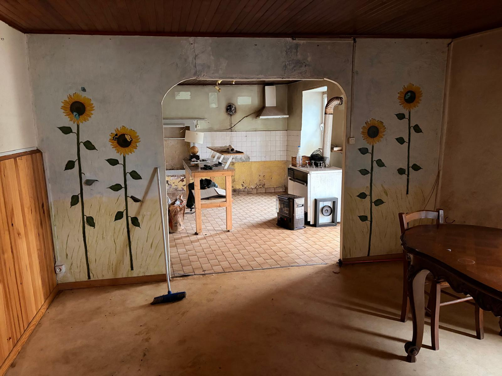 Maison en pierres à rénover avec 7900 m2 de terrain