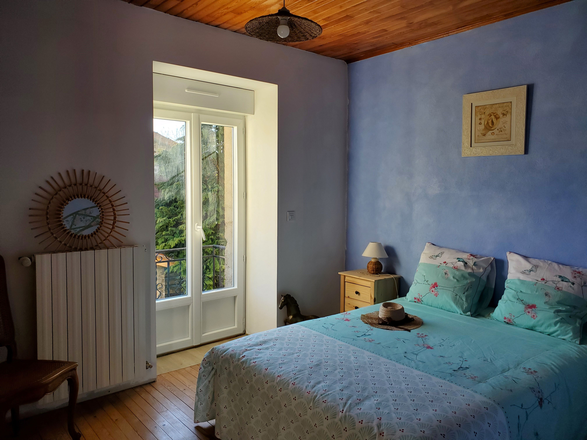 Ancienne ferme totalement restaurée avec terrain attenant