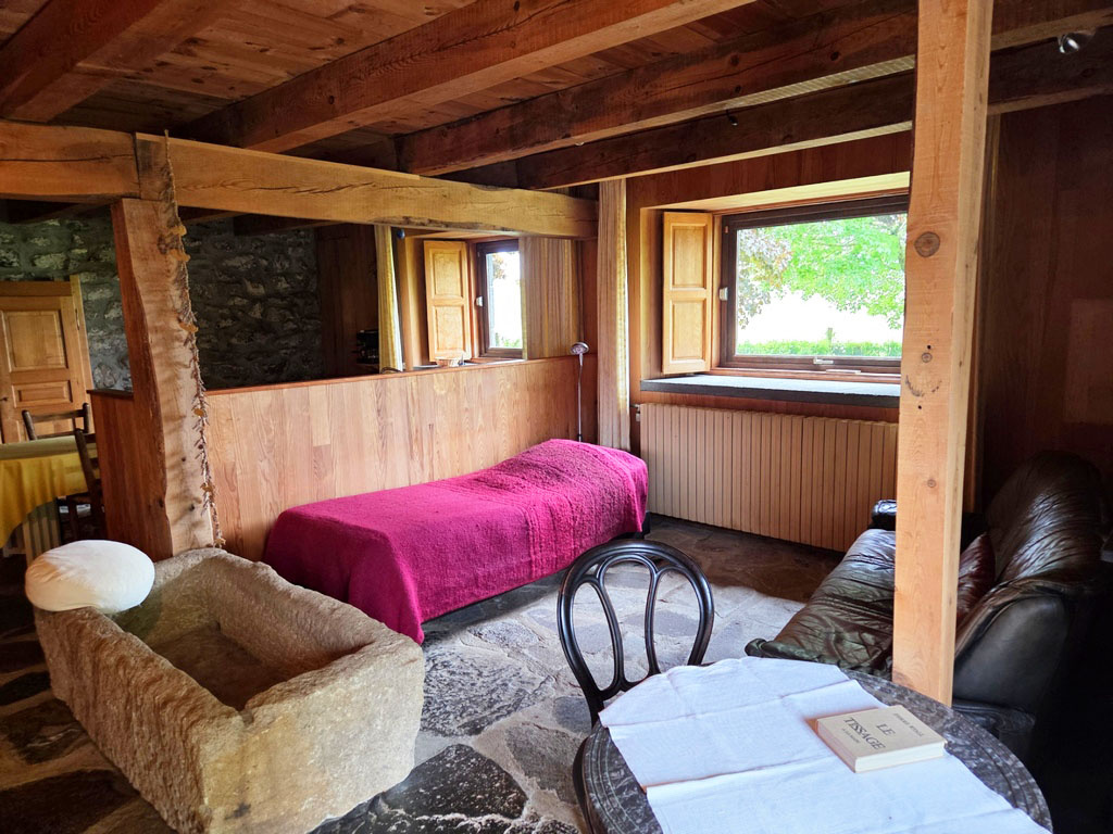 Ferme rénovée proche lac de St front