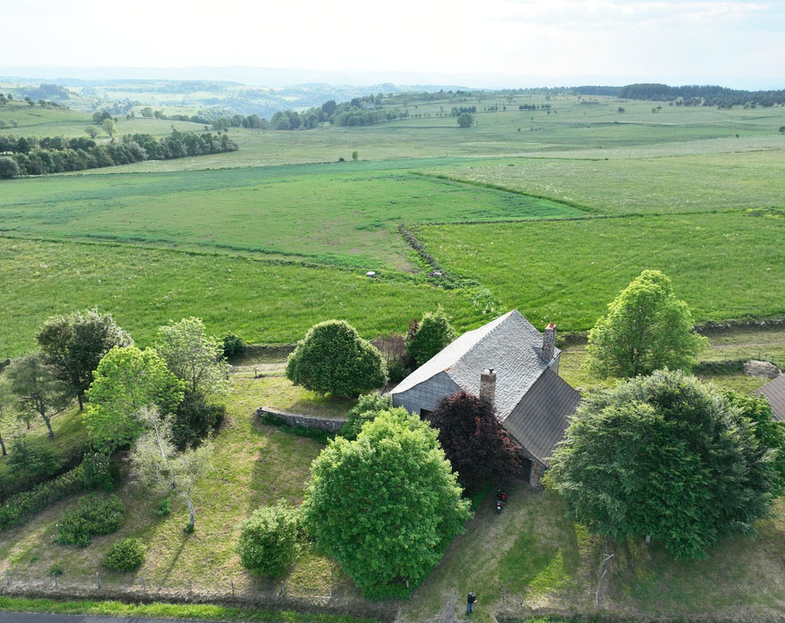 Ferme rénovée proche lac de St front