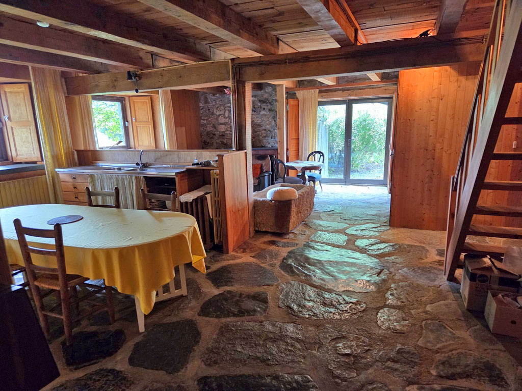 Ferme rénovée proche lac de St front