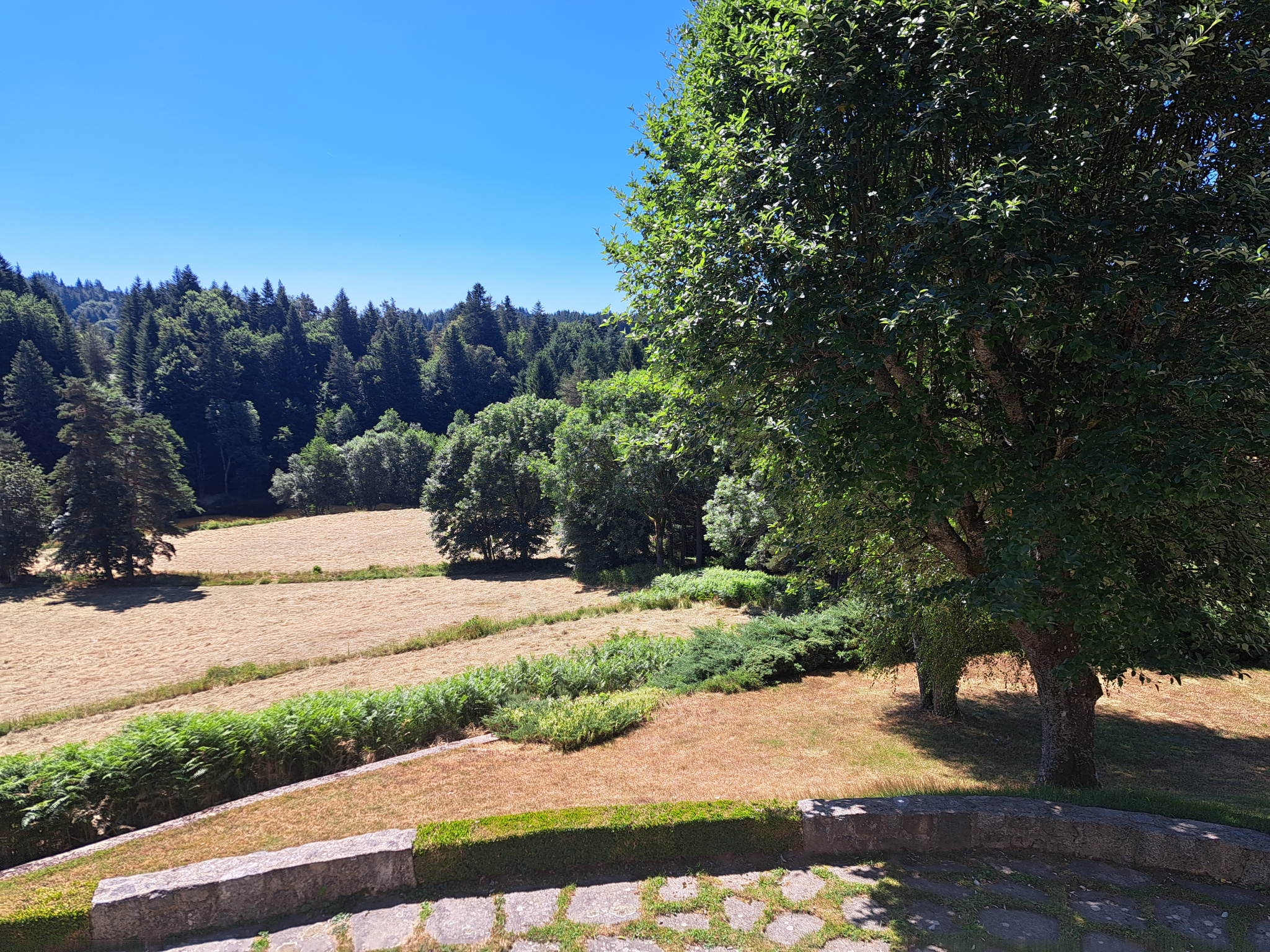 Vue exceptionnelle entre le Chambon sur LIgnon et le Mazet Saint Voy