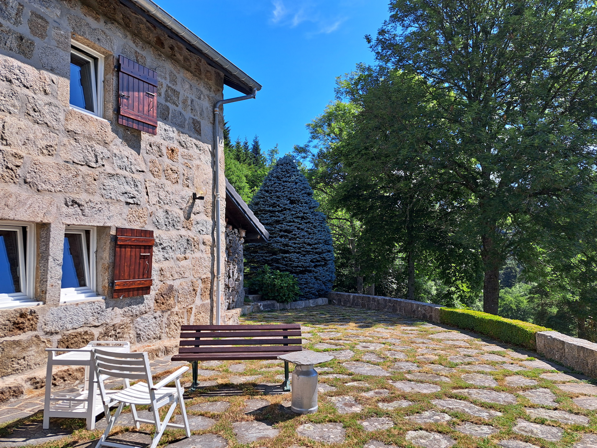 Vue exceptionnelle entre le Chambon sur LIgnon et le Mazet Saint Voy