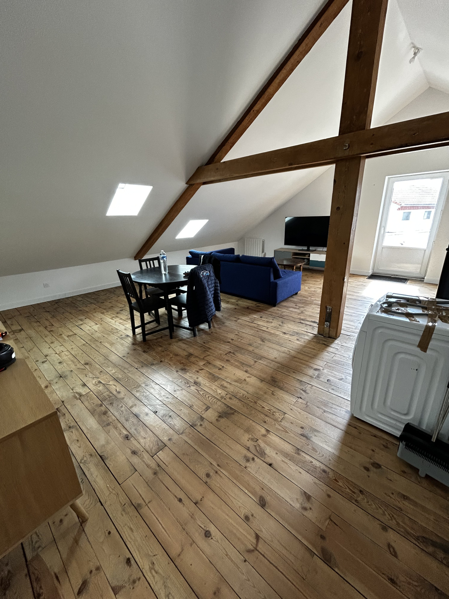 TRES BEL APPARTEMENT A DEUX PAS DU CENTRE VILLE