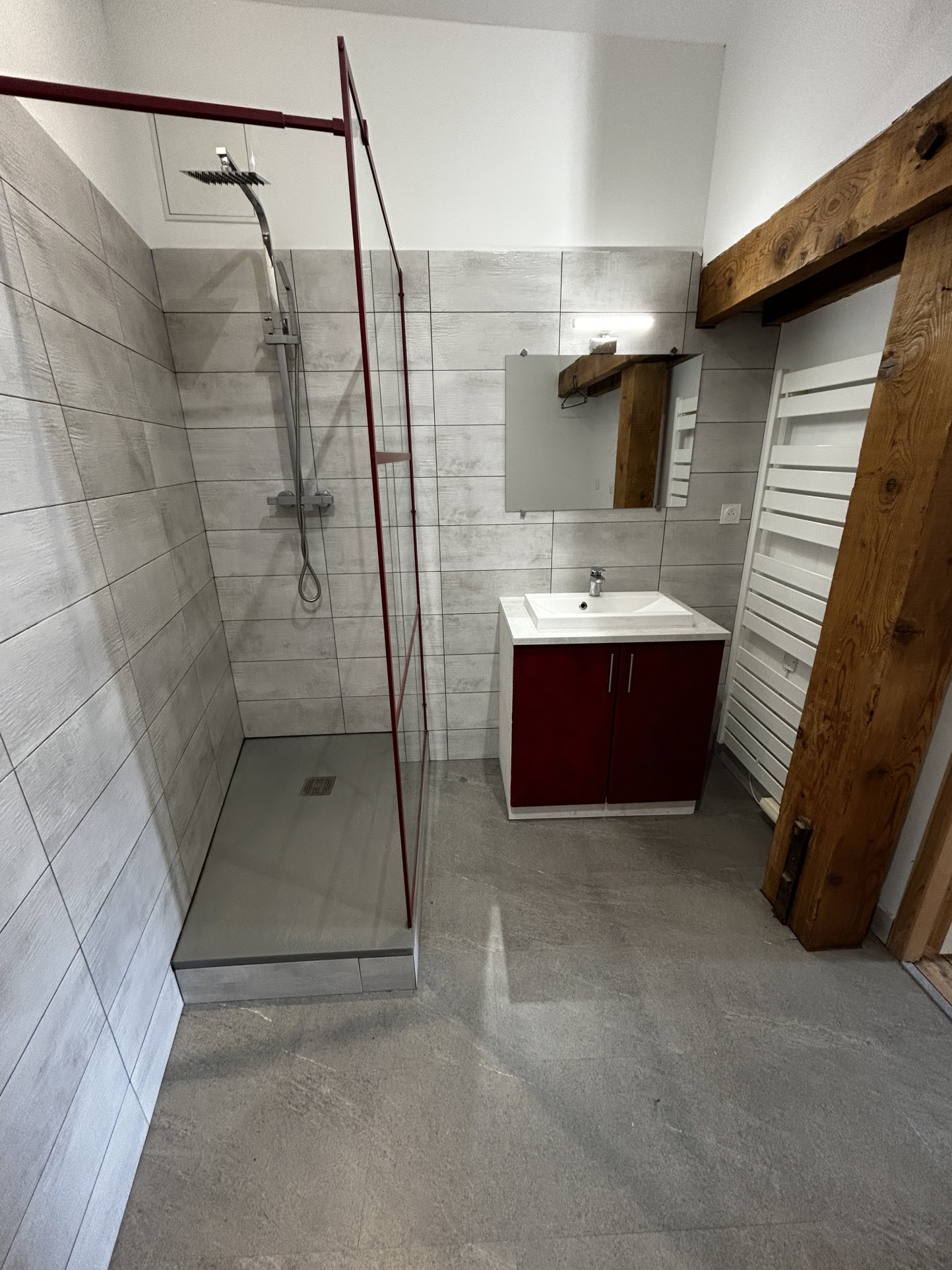 TRES BEL APPARTEMENT A DEUX PAS DU CENTRE VILLE