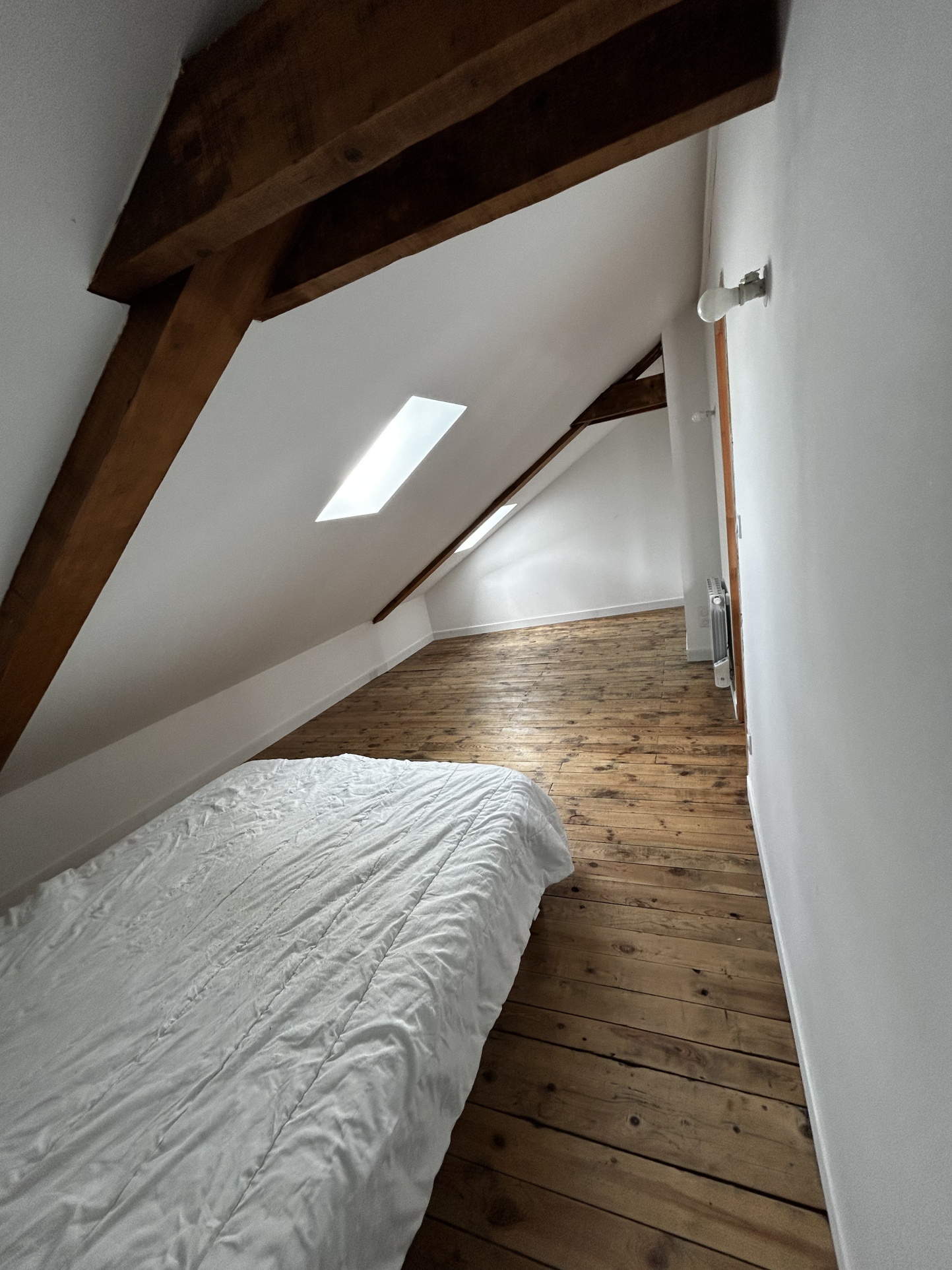 TRES BEL APPARTEMENT A DEUX PAS DU CENTRE VILLE