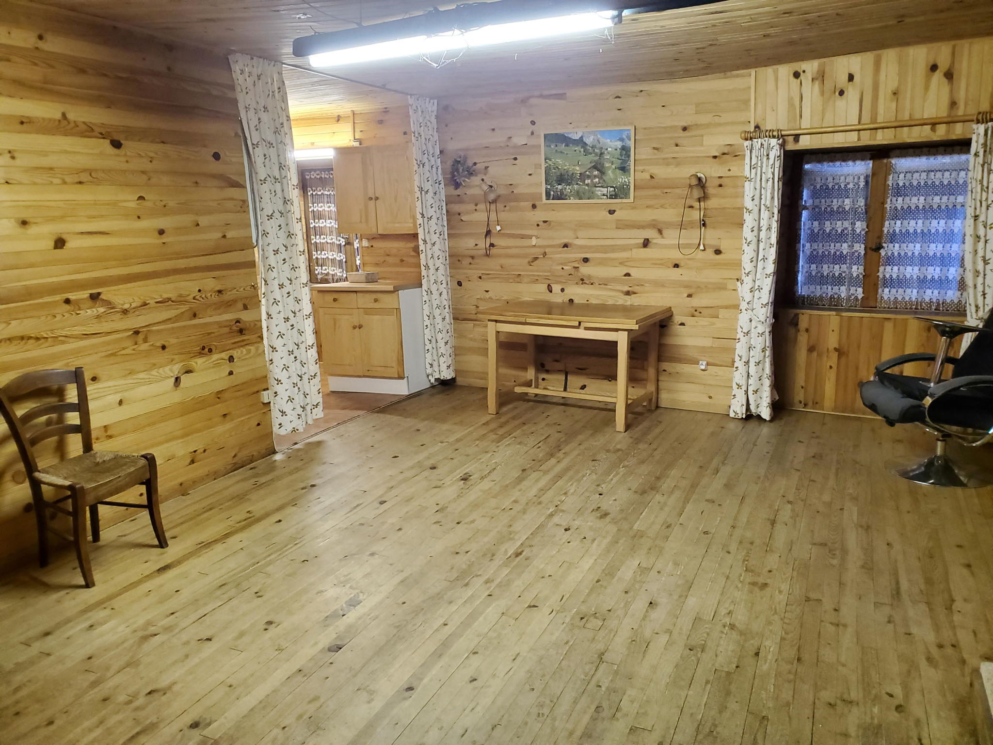Maison en pierres avec 1 200 m2 de terrain attenant