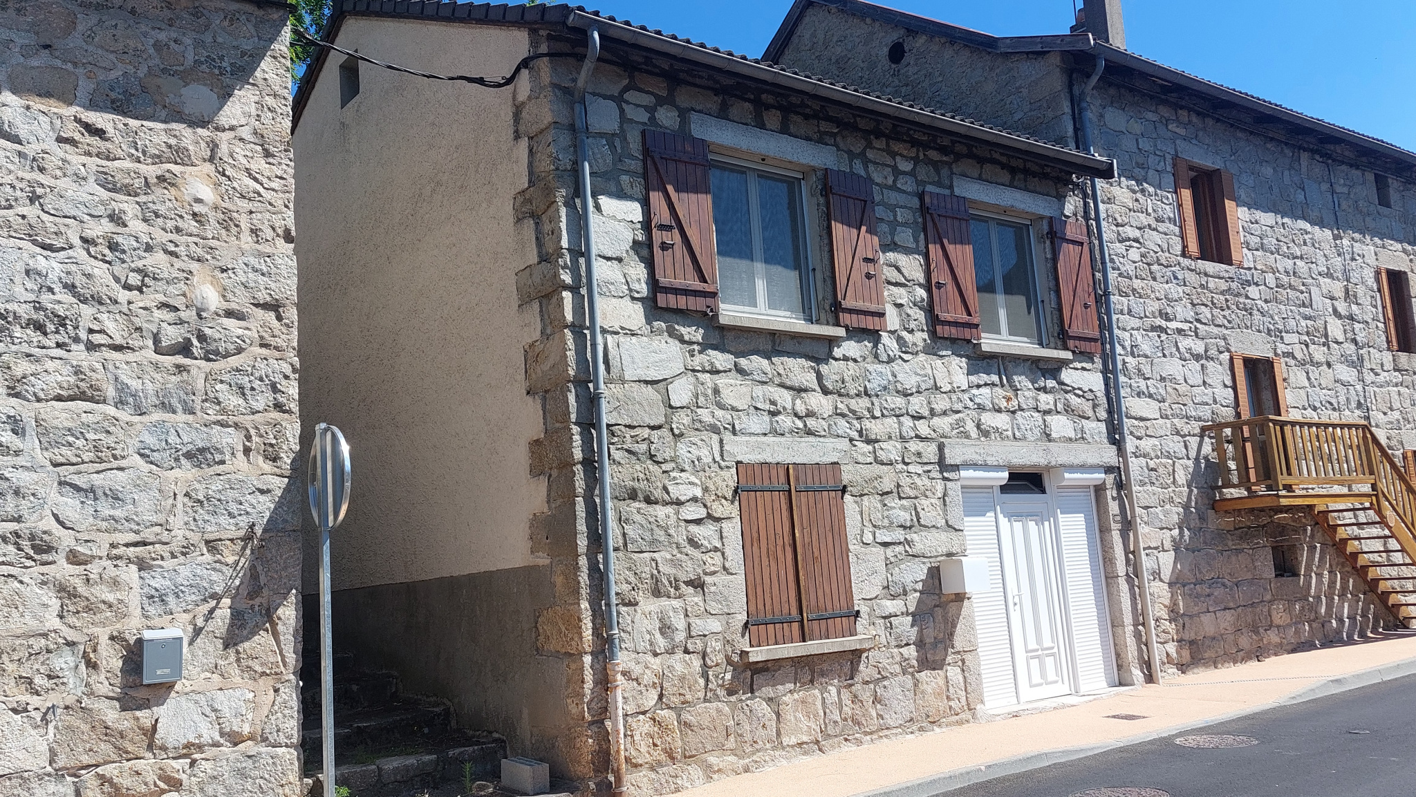 MAISON DE VILLAGE