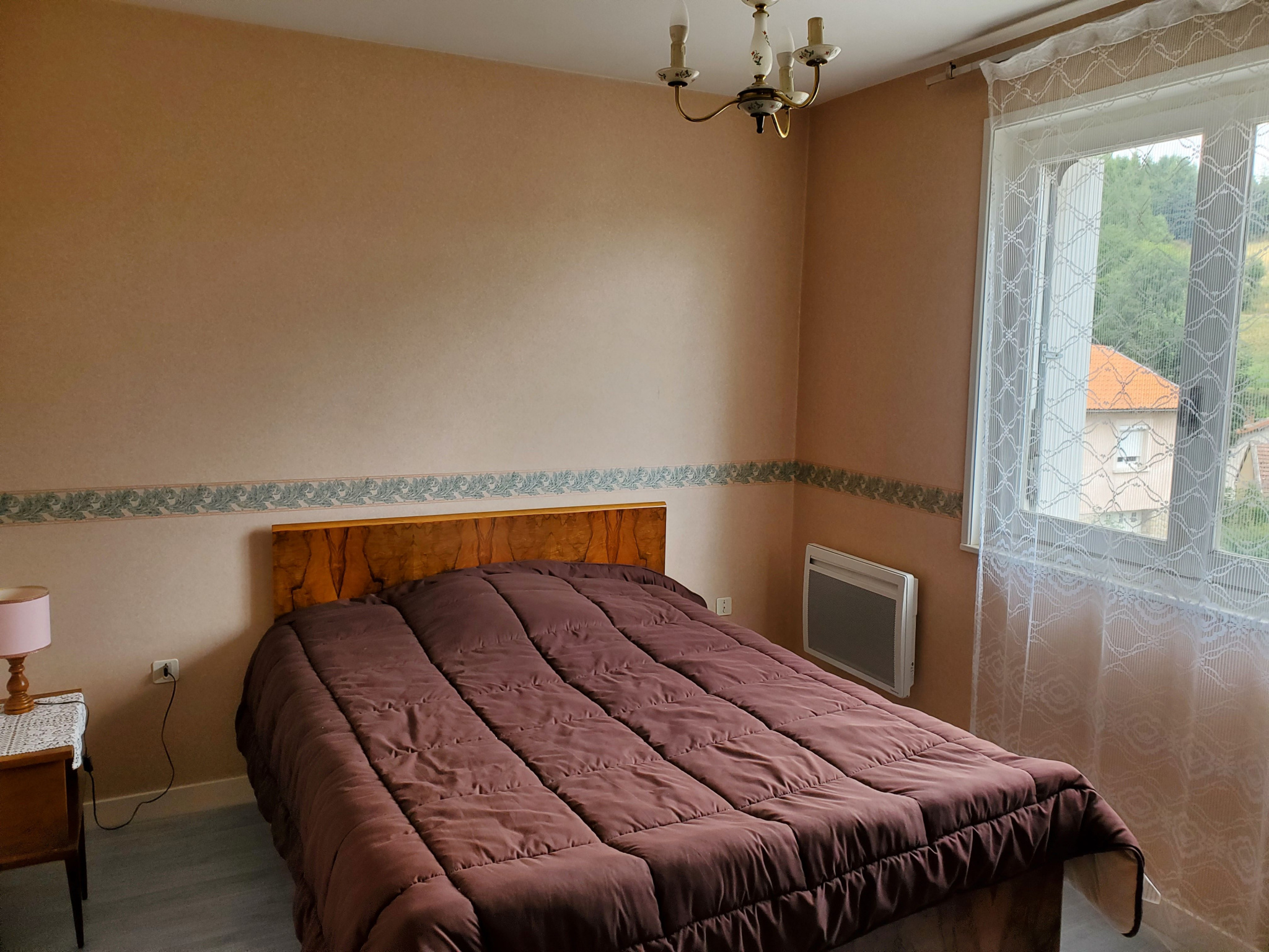 Jolie villa avec 900 m2 de terrain attenant
