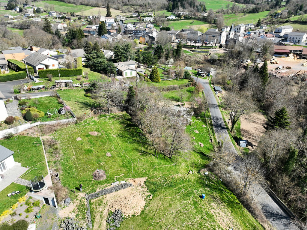 Terrain constructible à St Hostien