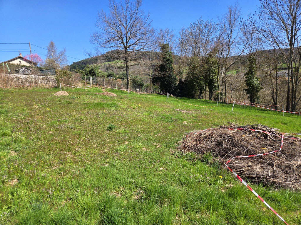 Terrain constructible à St Hostien