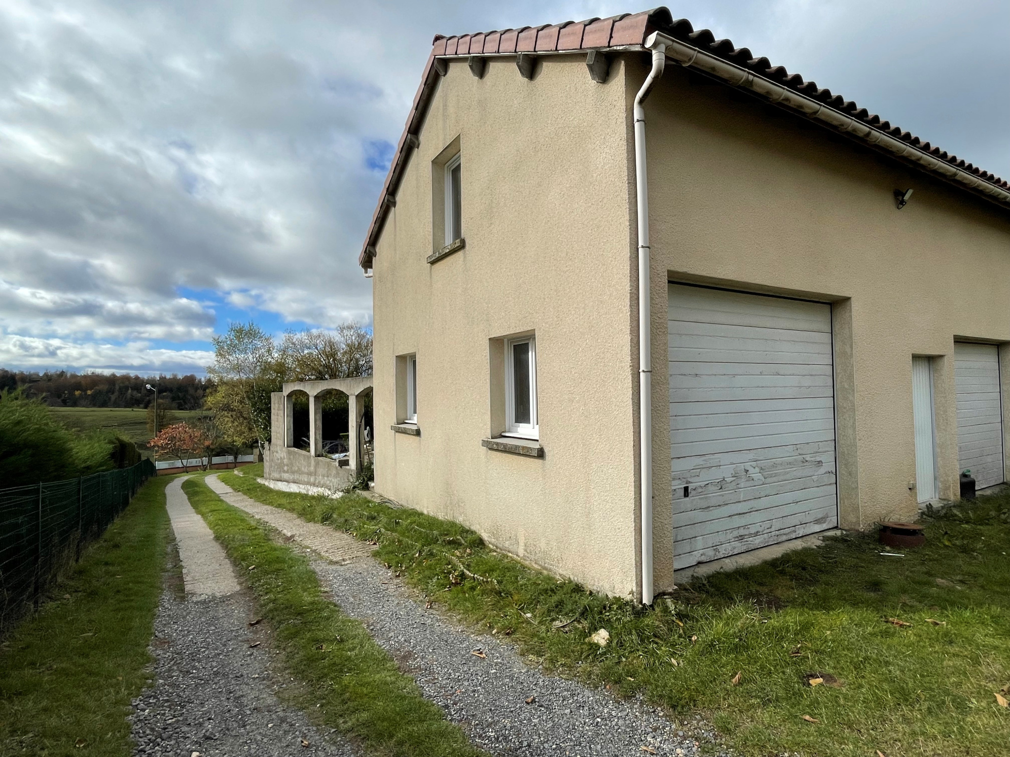Jolie maison avec piscine sur 1400 m2 de terrain