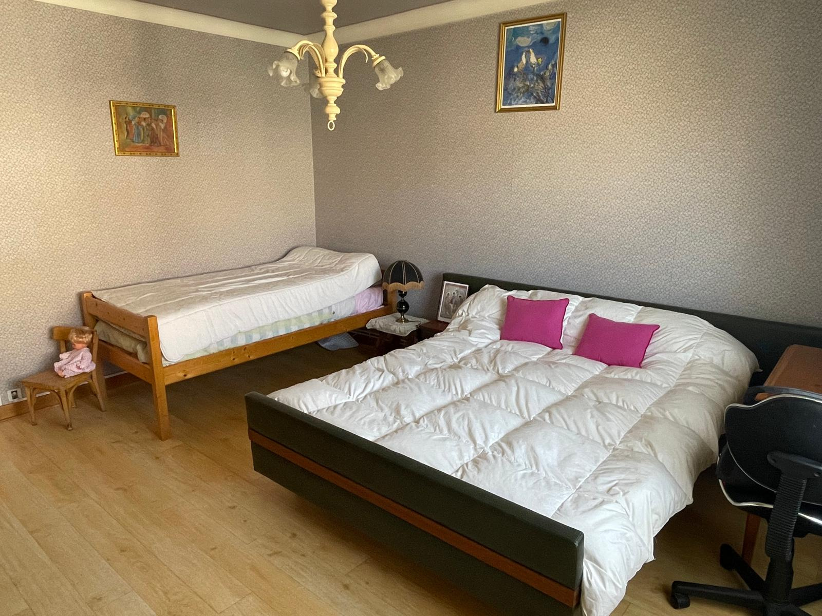 Jolie appartement de 136 m2 traversant avec ascenseur
