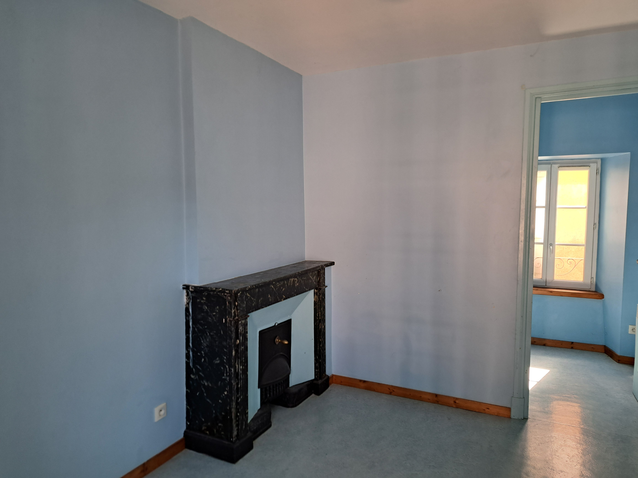Maison Mitoyenne en pierres de granite environ 100m2 Chambon sur Lignon