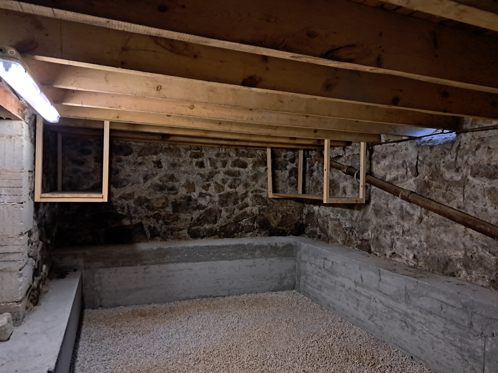 TRES BEL APPARTEMENT PROCHE DU CENTRE ENTIEREMENT RENOVE