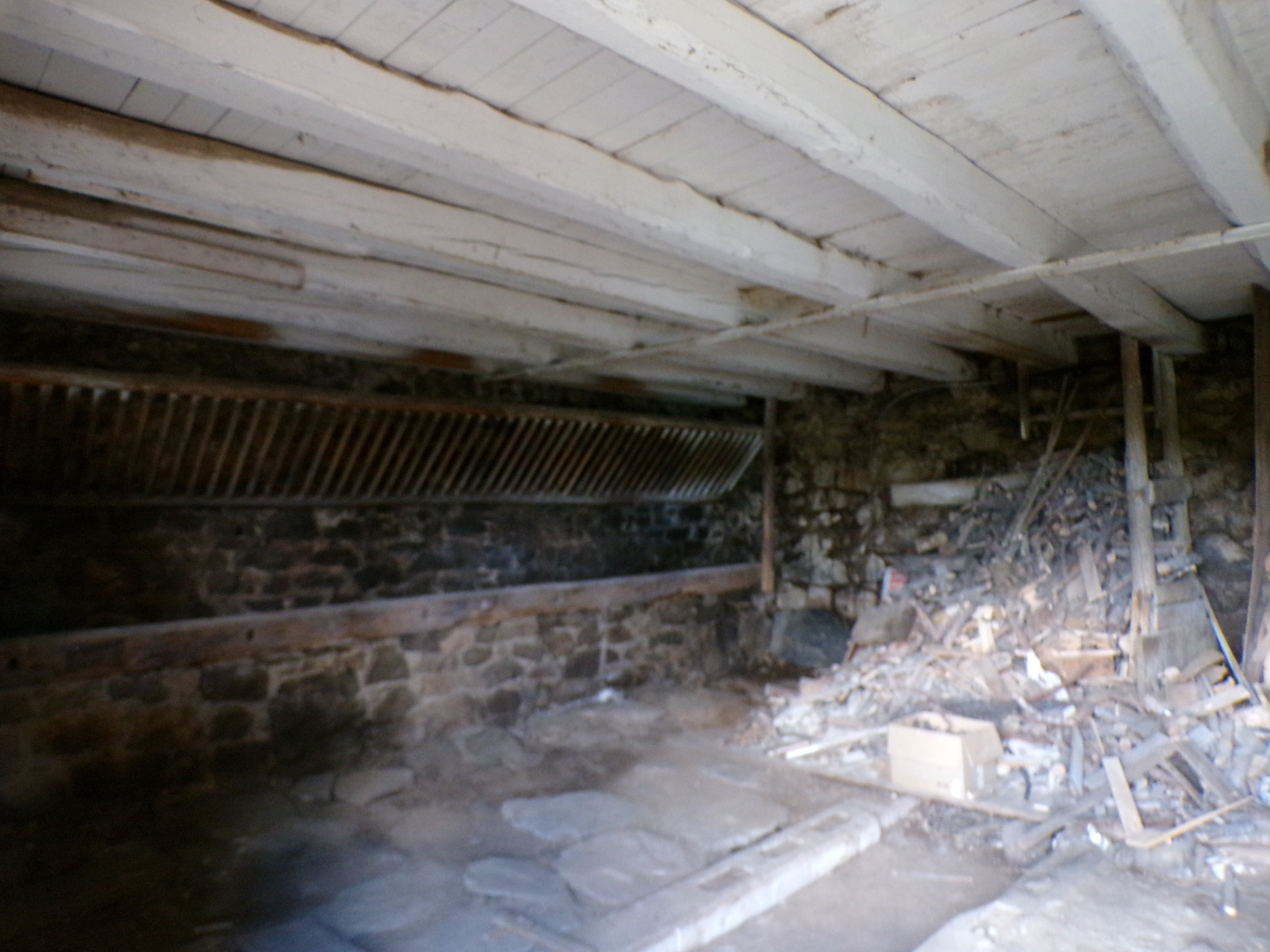 Ancienne ferme en pierre avec vue panoramique Fort potentiel Rochepaule