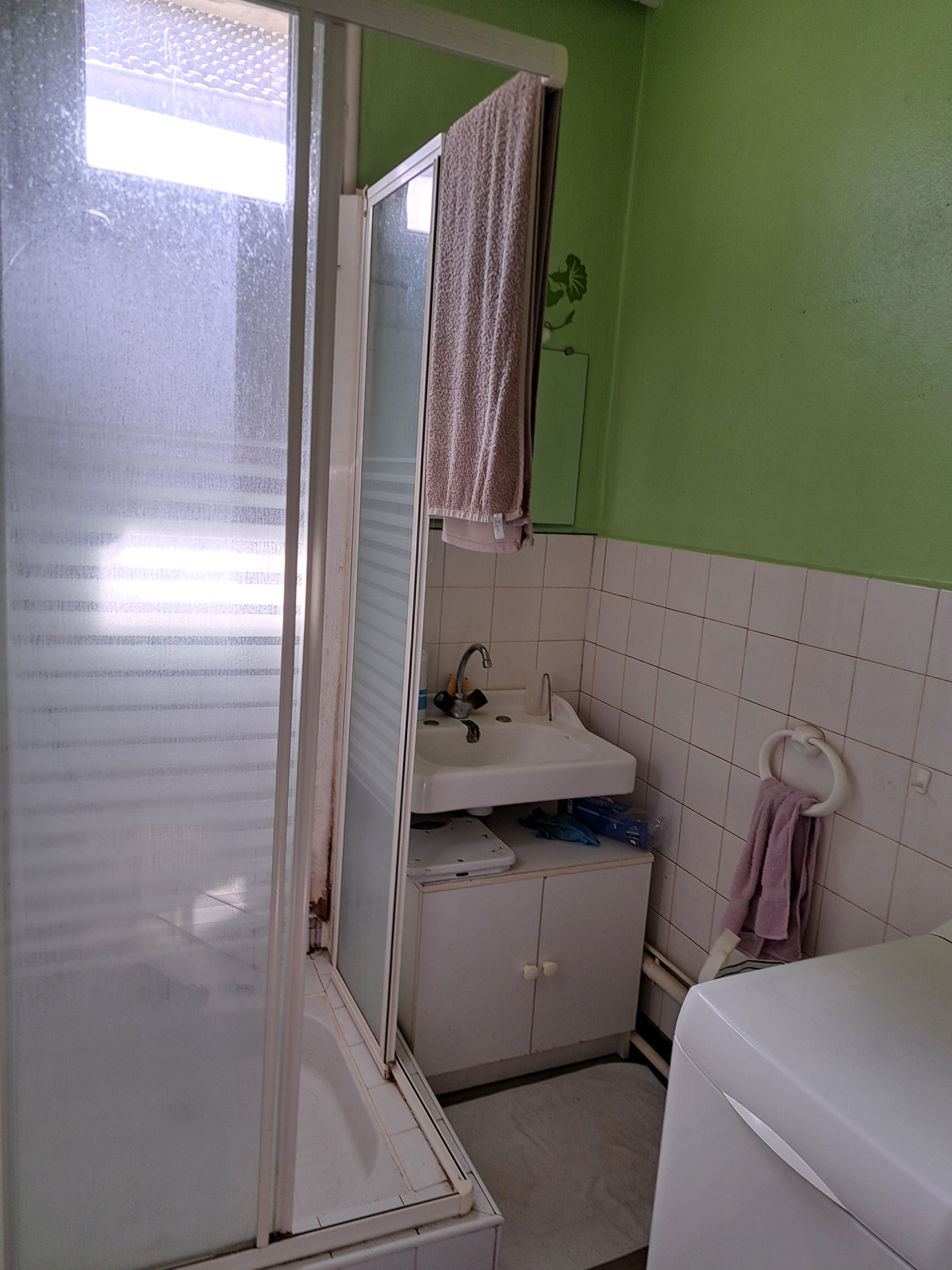 Centre de Tence immeuble 6 appartements 2 garages 1 jardin 1 sous-sol