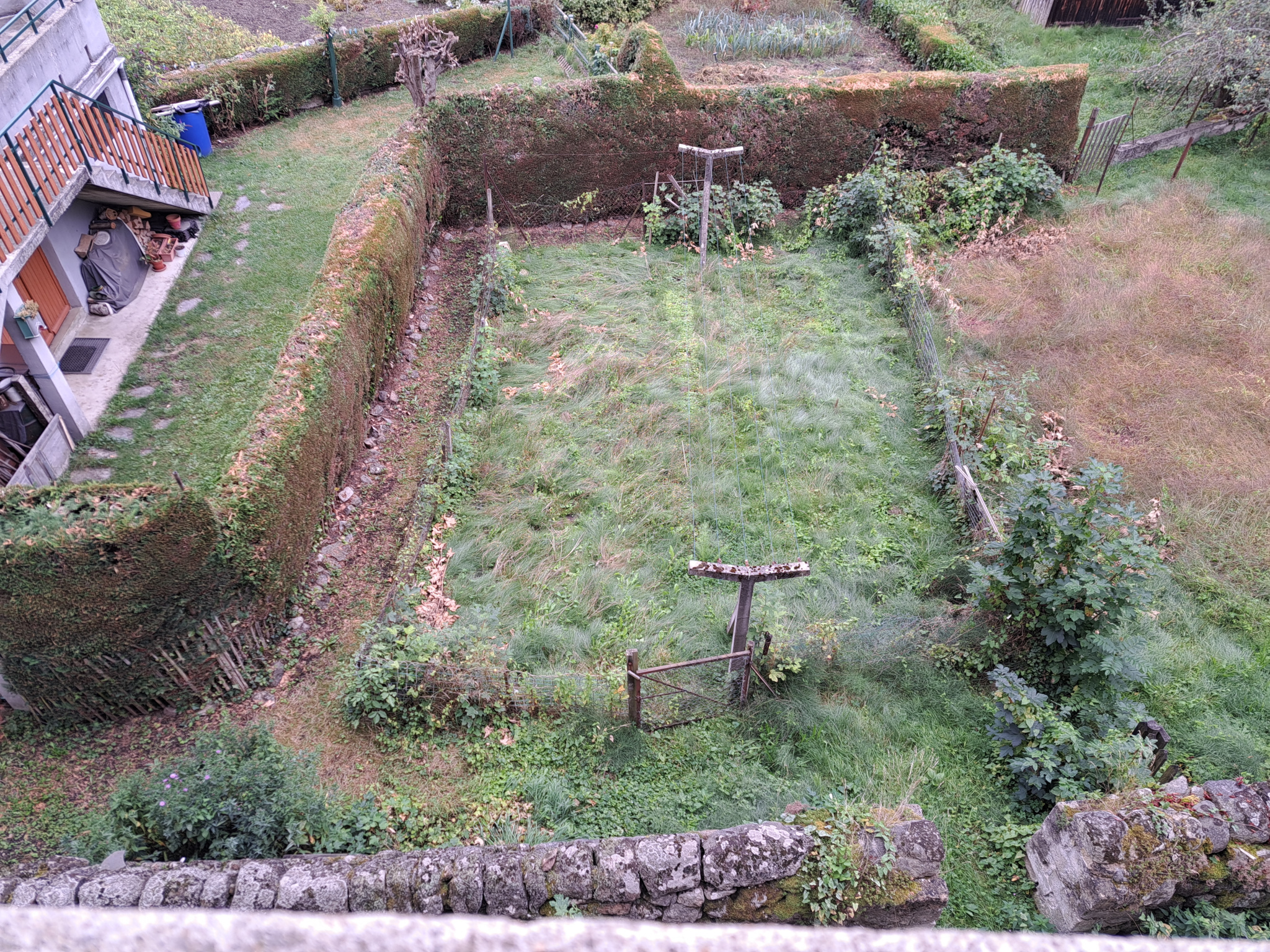 Centre de Tence immeuble 6 appartements 2 garages 1 jardin 1 sous-sol