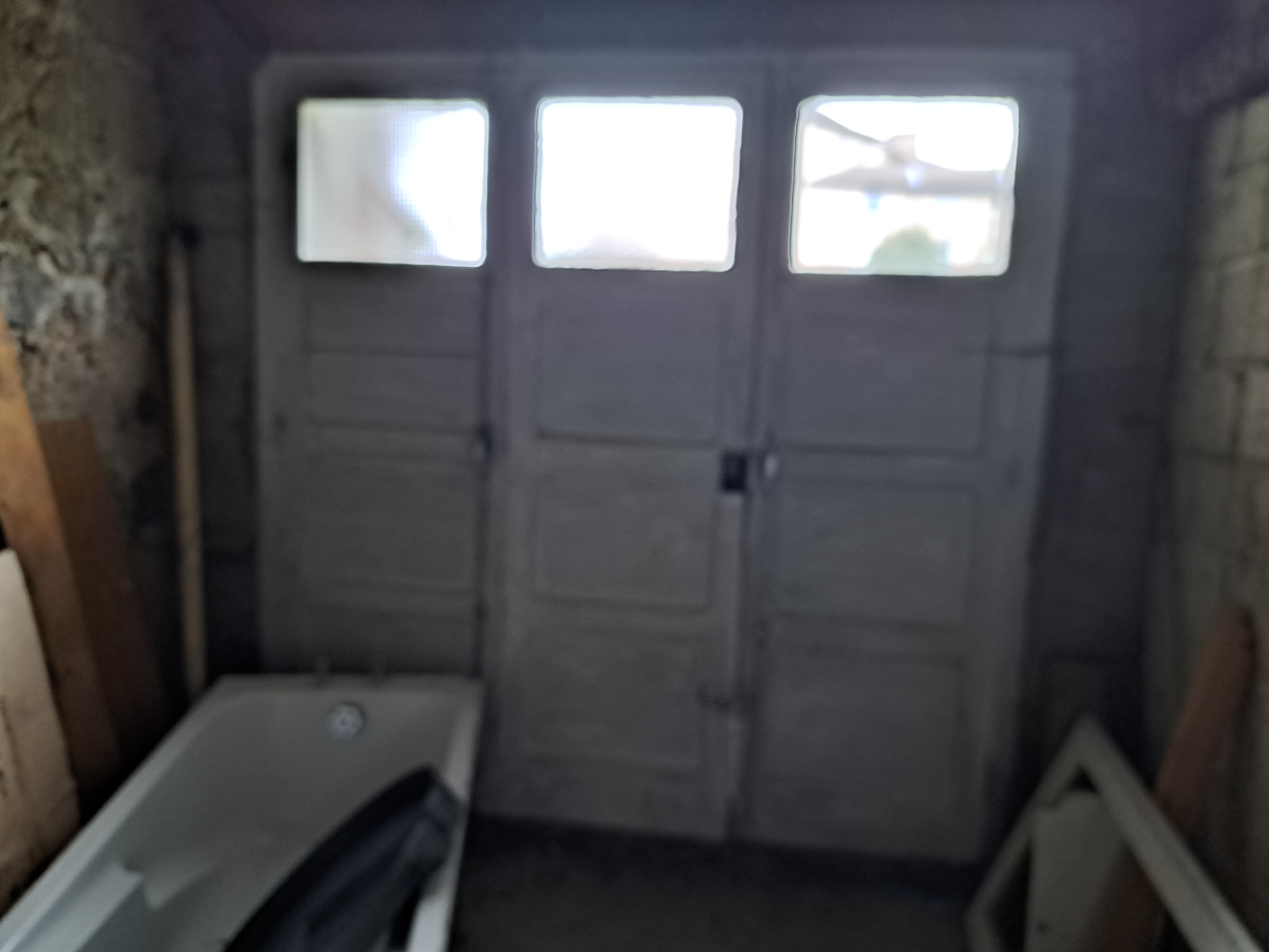 Centre de Tence immeuble 6 appartements 2 garages 1 jardin 1 sous-sol