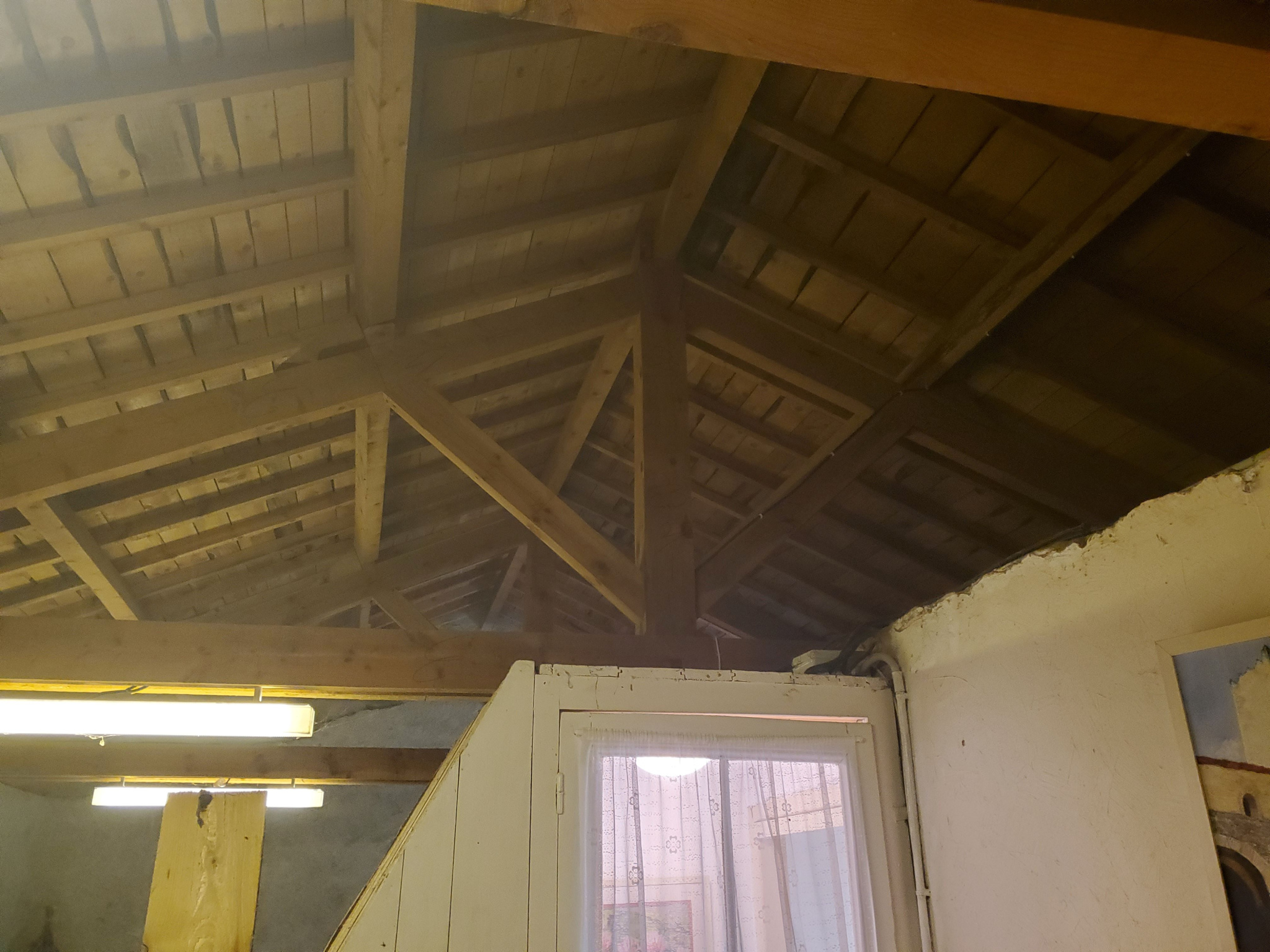 Maison en pierres avec terrain attenant et vue dégagée