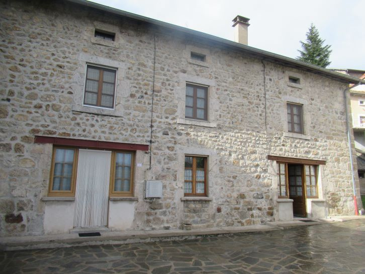 Ferme restaurée comprenant deux appartements