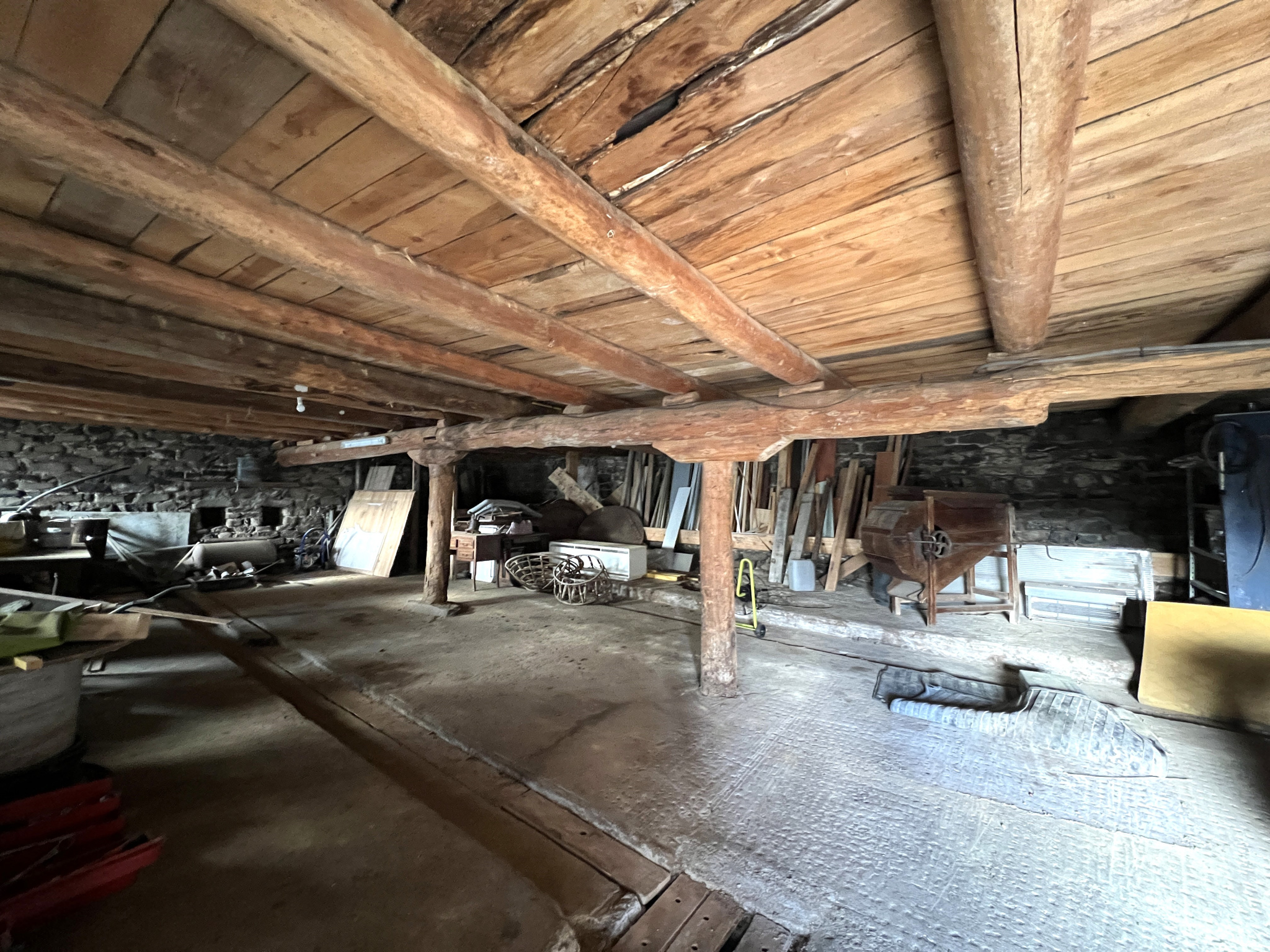 Ferme avec terrain attenant de 1165 m2