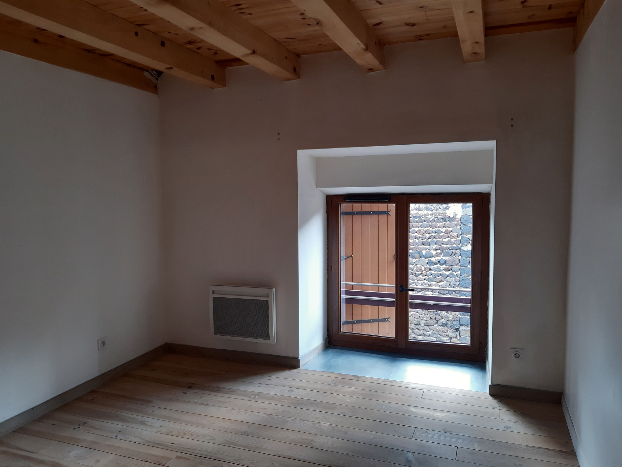Maison indépendante avec garage