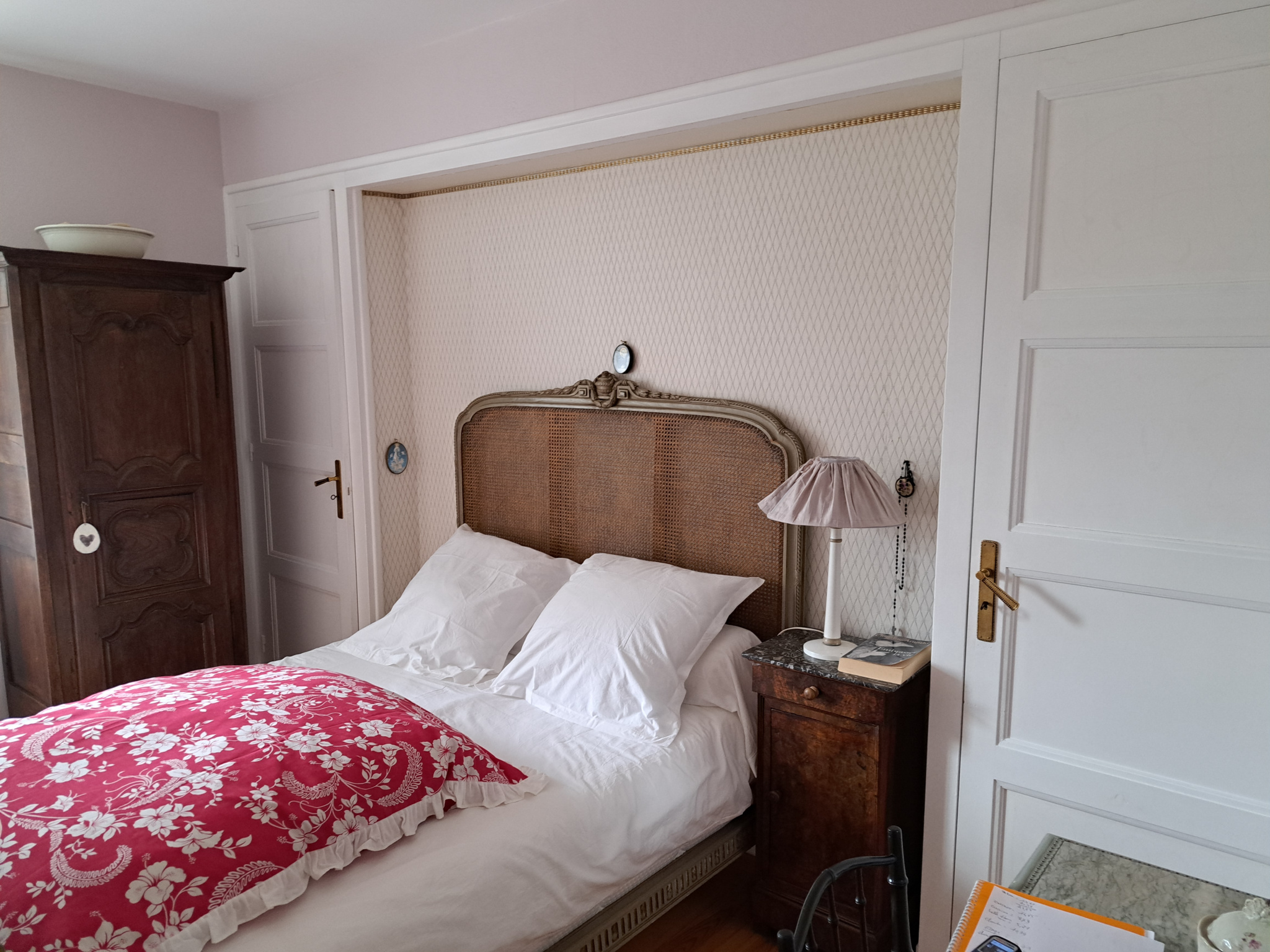 Maison d'habitation avec beaucoup de caractères sur 1300m2