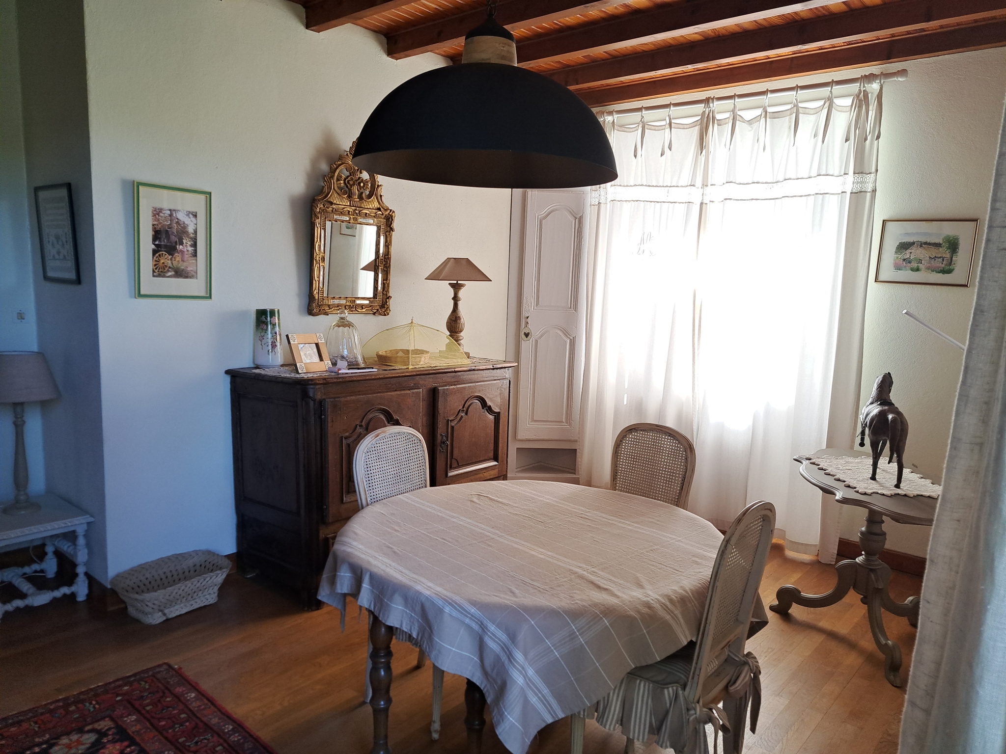 Maison d'habitation avec beaucoup de caractères sur 1300m2