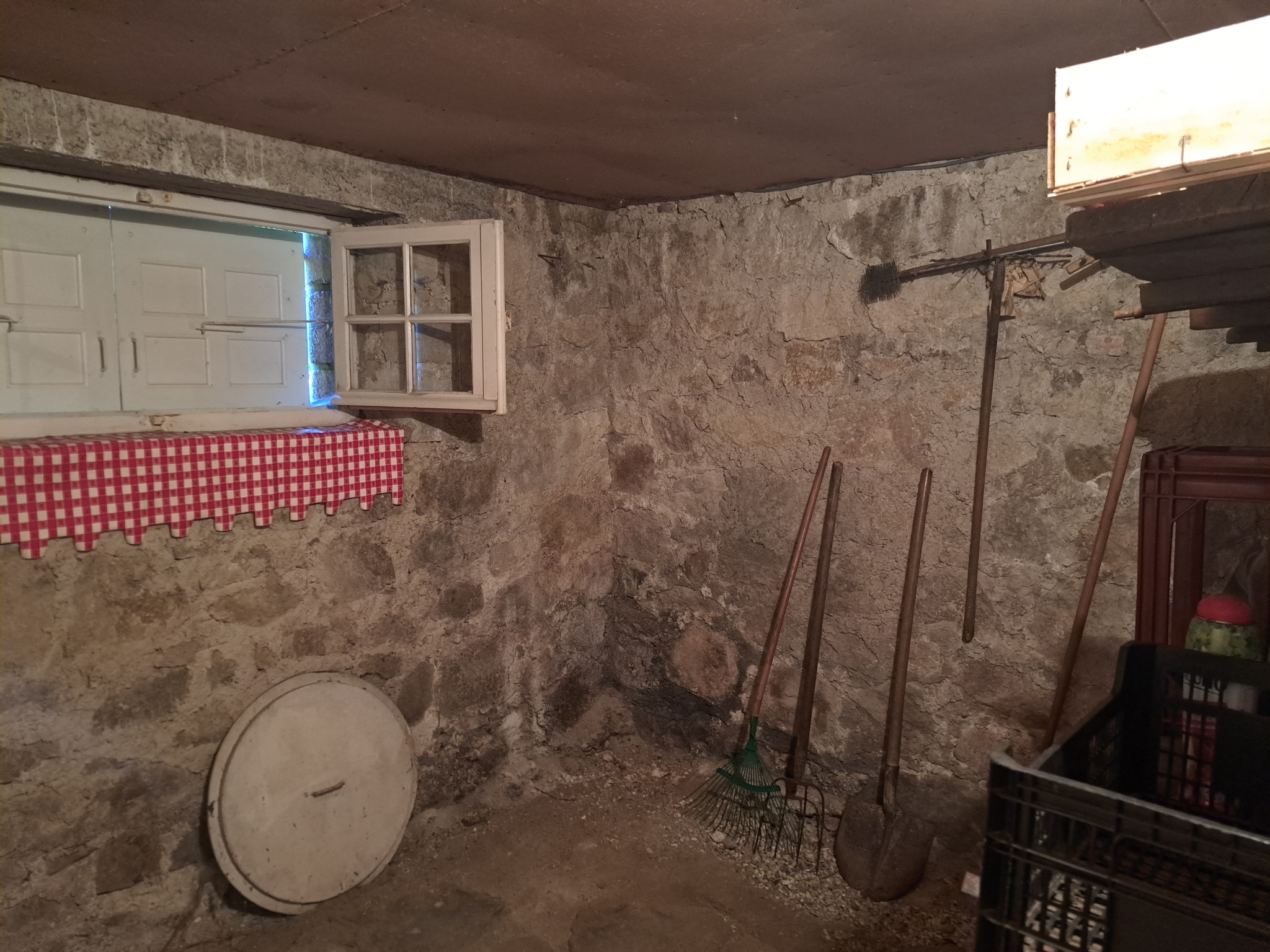 Maison d'habitation avec beaucoup de caractères sur 1300m2