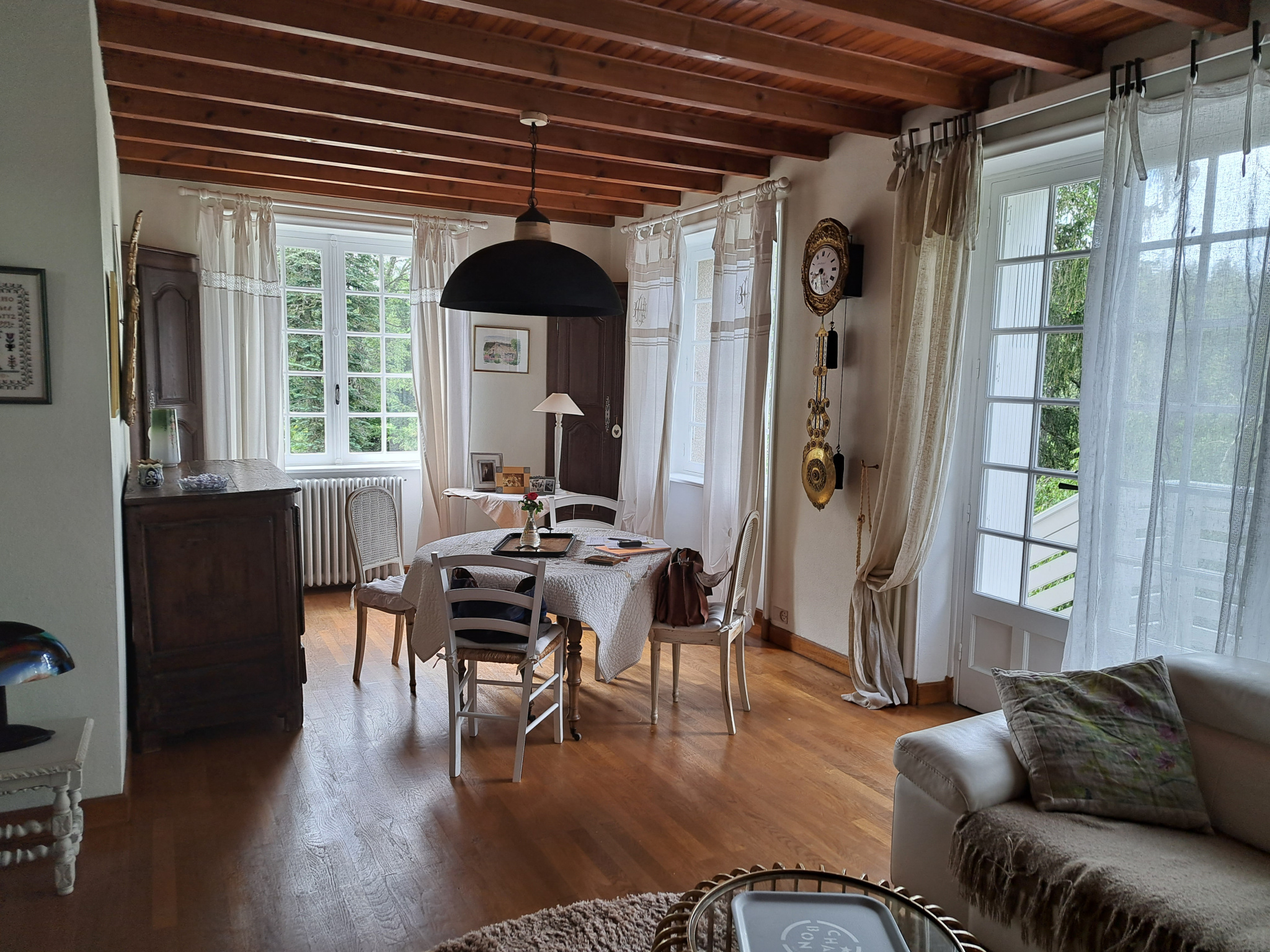 Maison d'habitation avec beaucoup de caractères sur 1300m2
