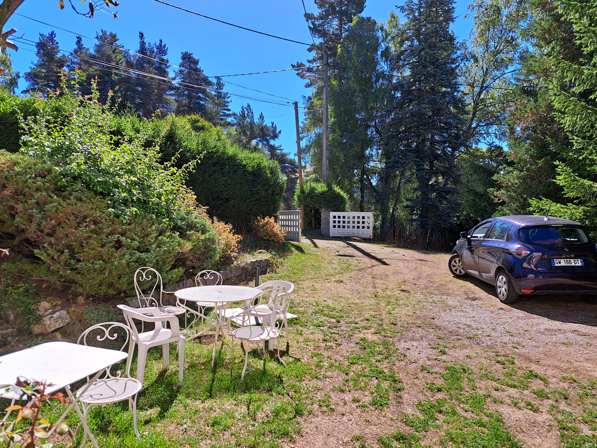 Maison d'habitation avec beaucoup de caractères sur 1300m2