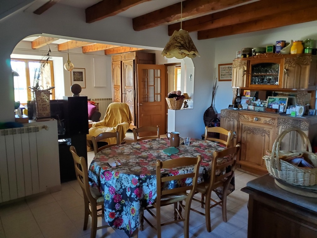 Ancienne ferme rénovée avec terrain attenant