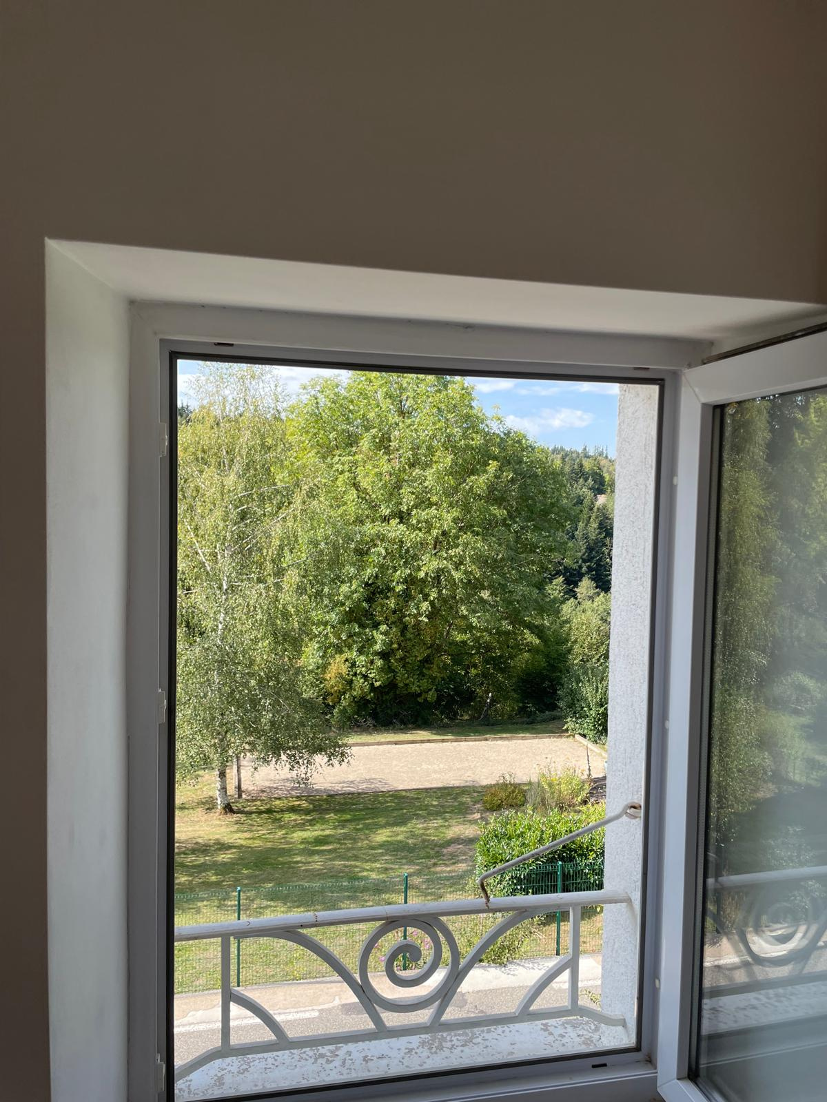 maison située a 10 minutes a pieds du village