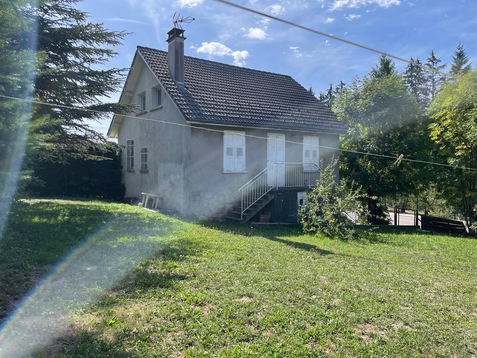 maison située a 10 minutes a pieds du village