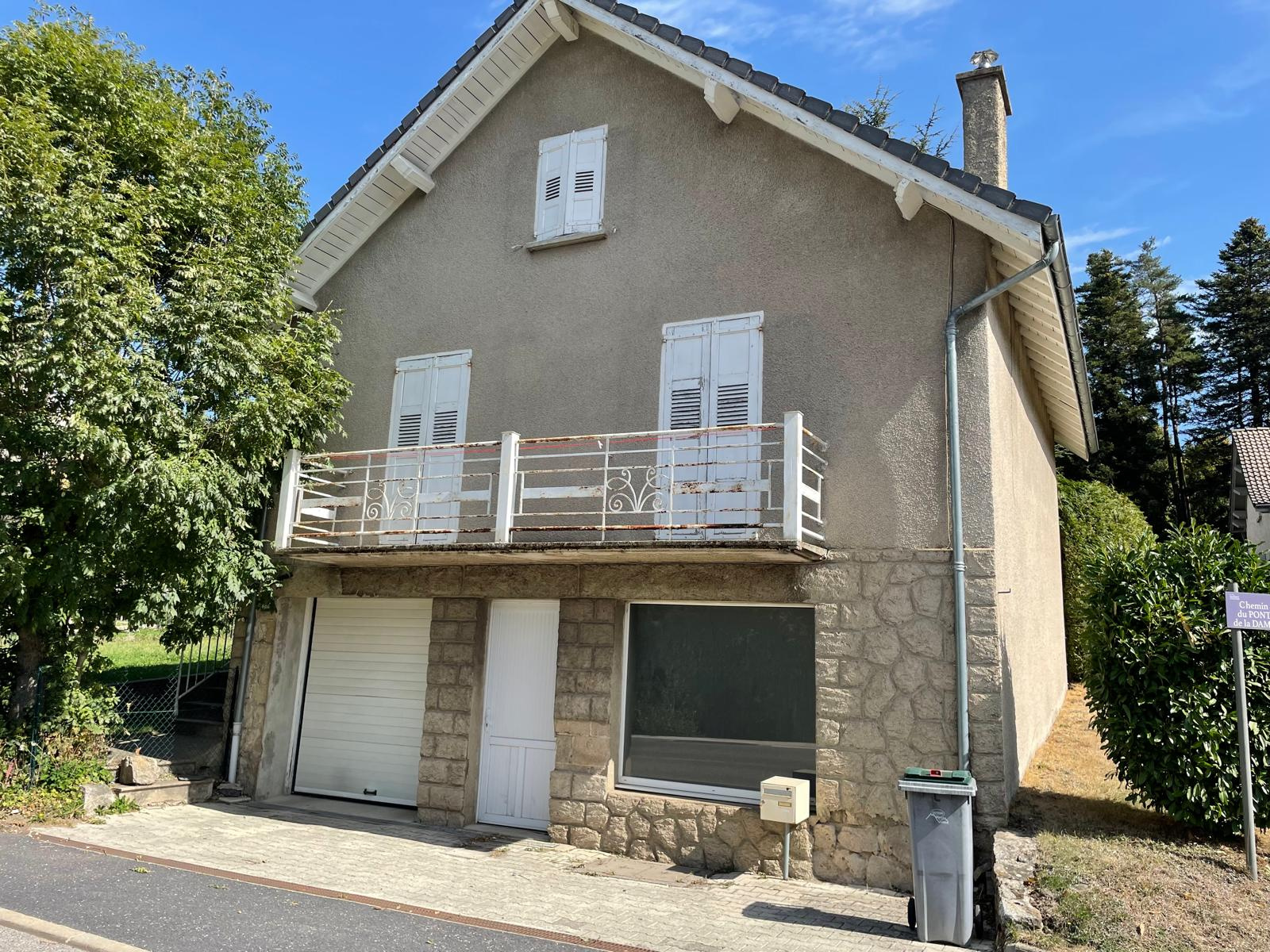maison située a 10 minutes a pieds du village