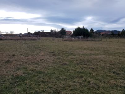 Terrain constructible de 1 700 m2