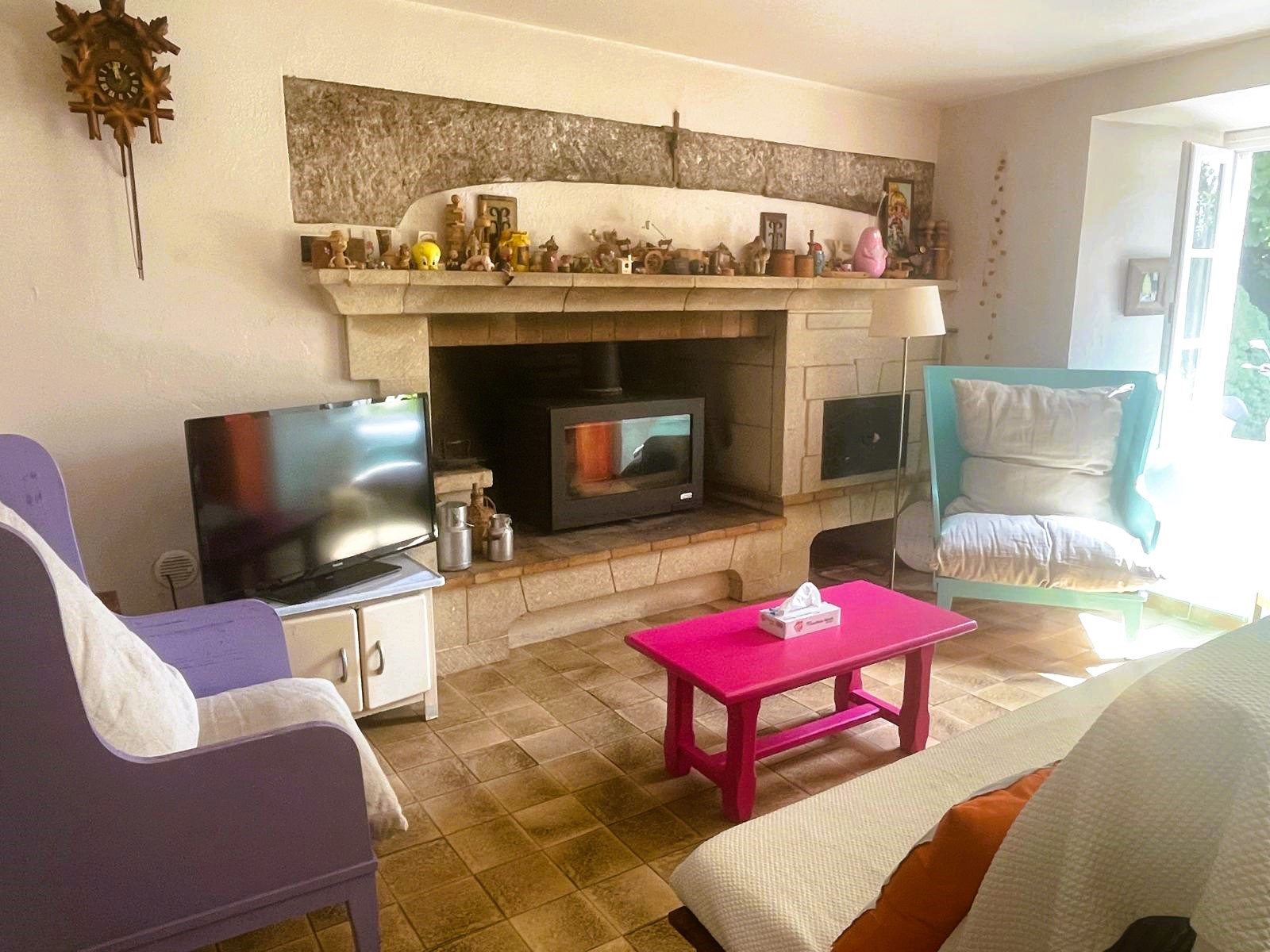 PROPRIETE DE CARACTERE AVEC ET PISCINE ET 4.2 HECTARES DE TERRAIN :