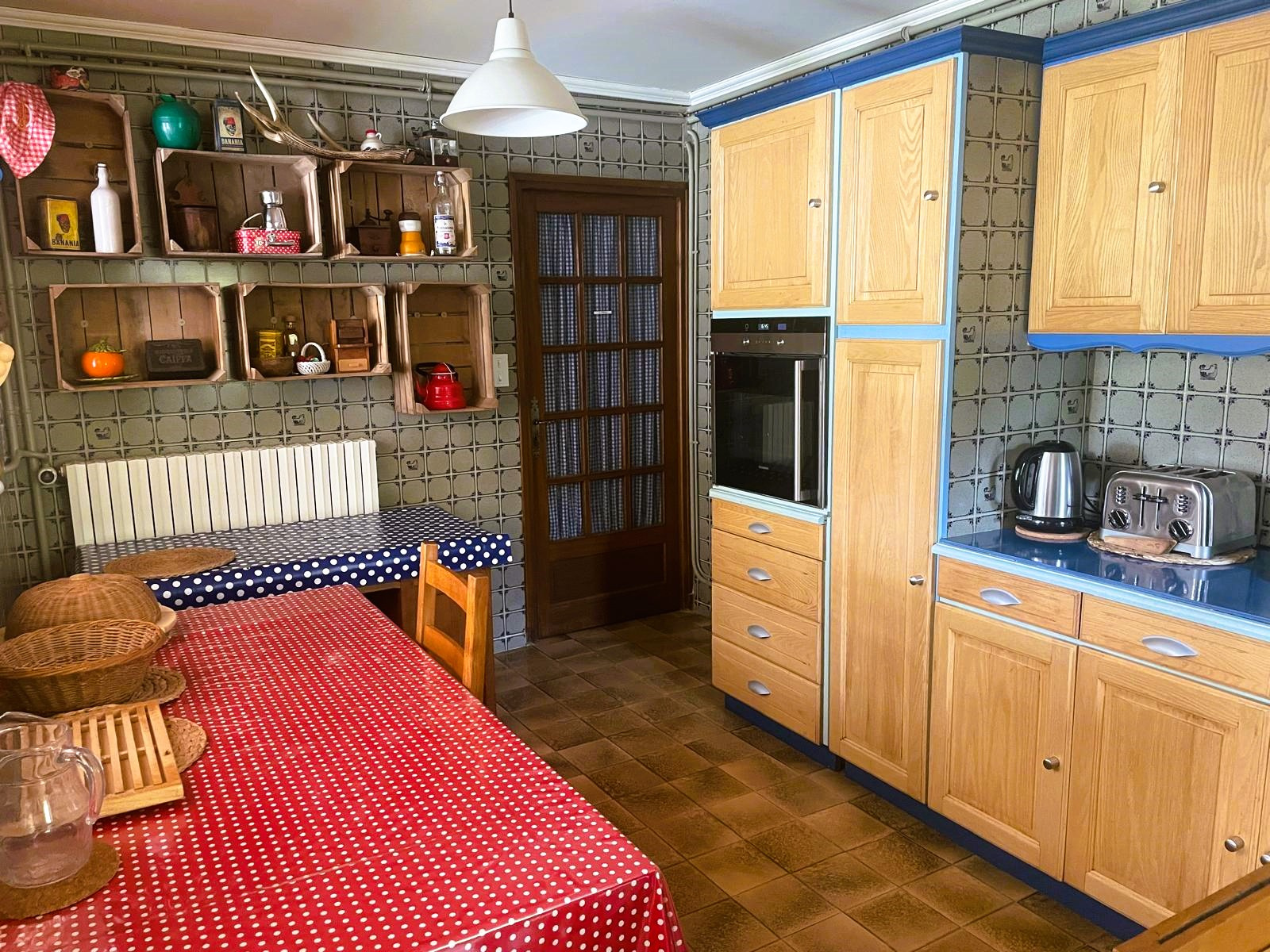 PROPRIETE DE CARACTERE AVEC ET PISCINE ET 4.2 HECTARES DE TERRAIN :