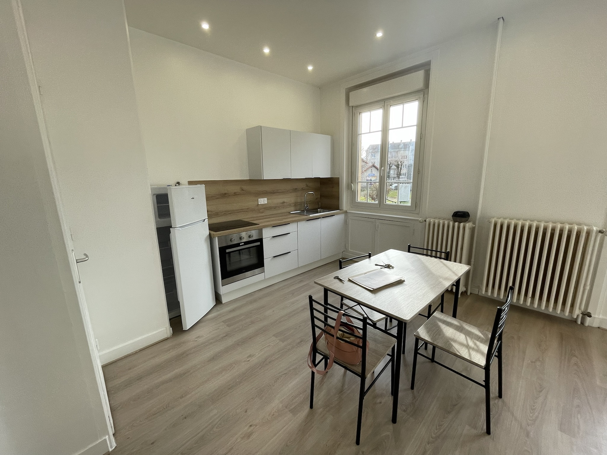 Appartement T2 1er étage Traversant