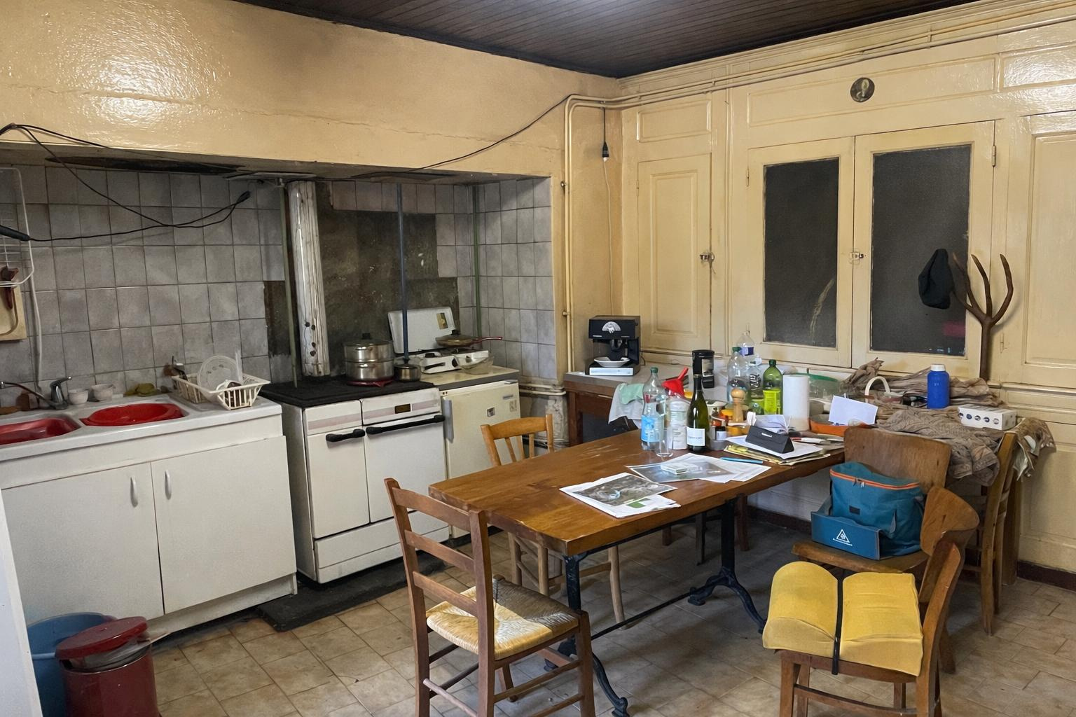 Charmante ferme en pierres apparentes à rénover en Margeride