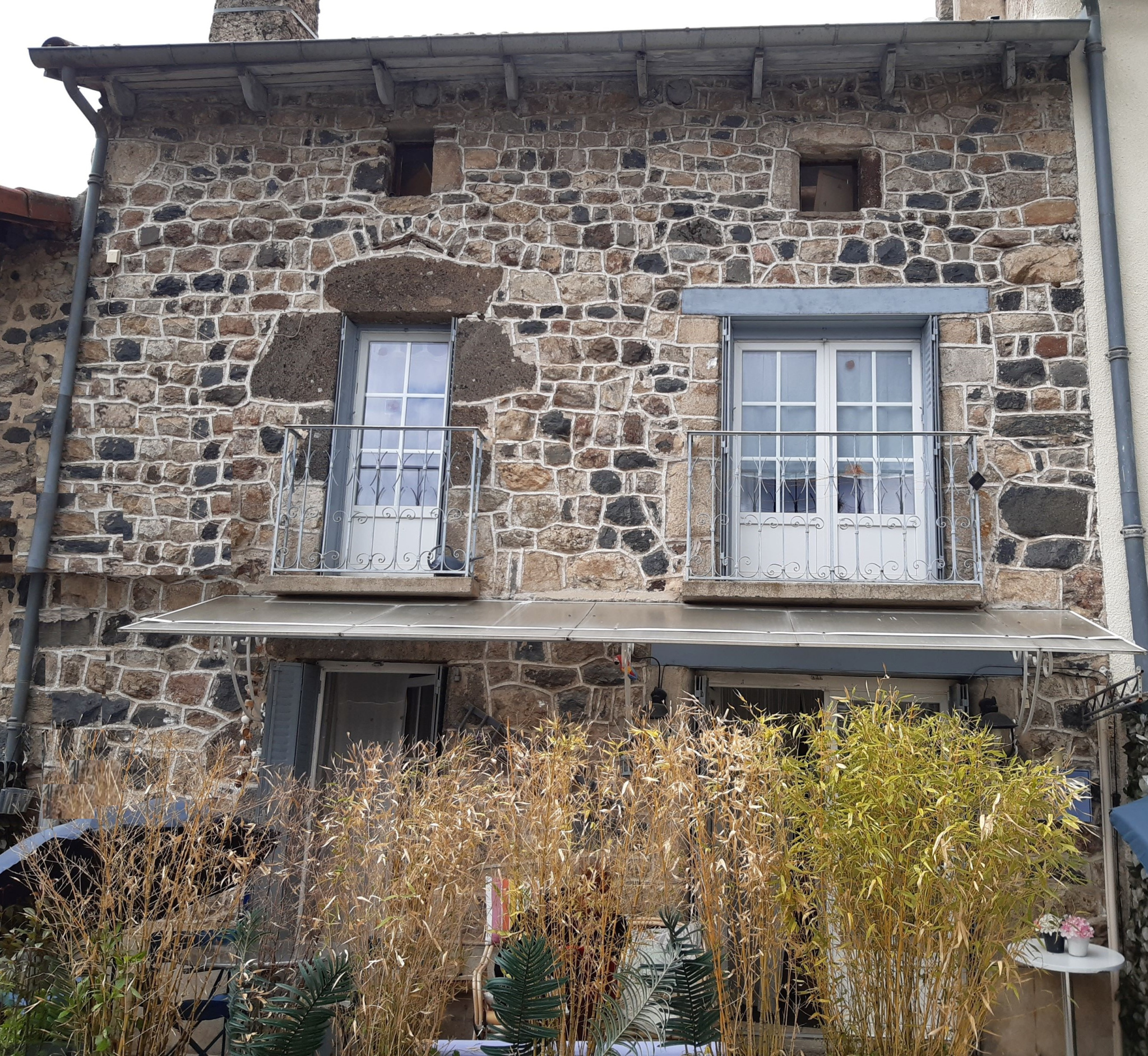 Maison de village au coeur du village de Goudet