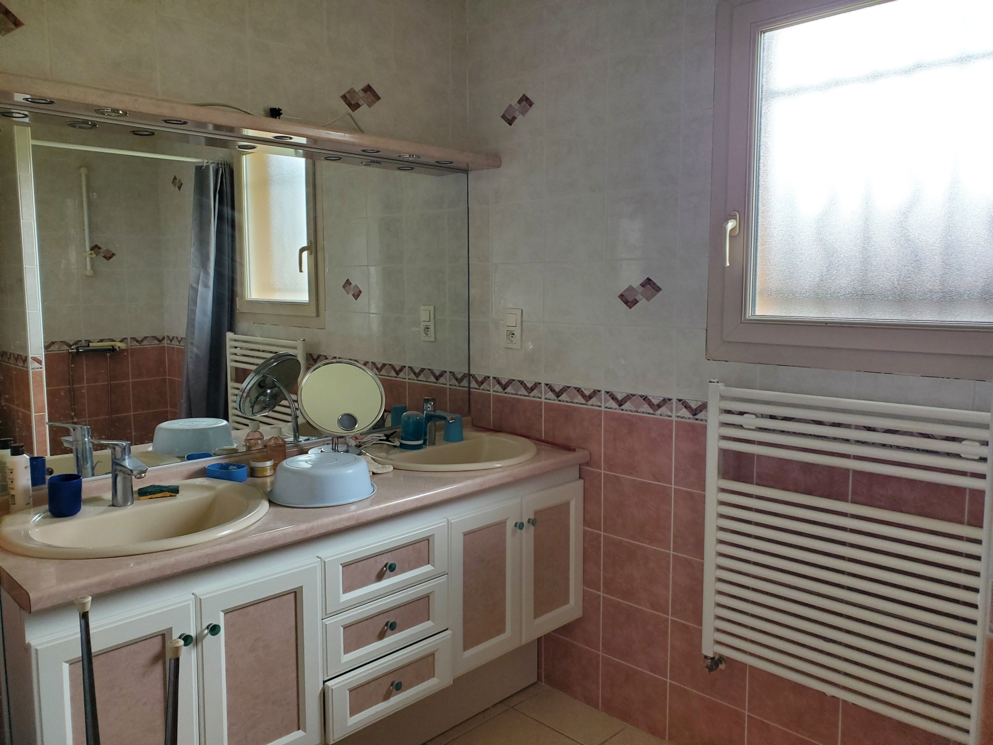 Villa avec 1 200 m2 de terrain attenant