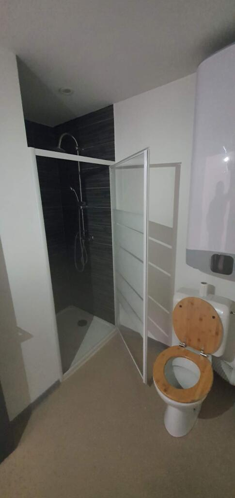 Appartement nu à Côté du Sacré Coeur